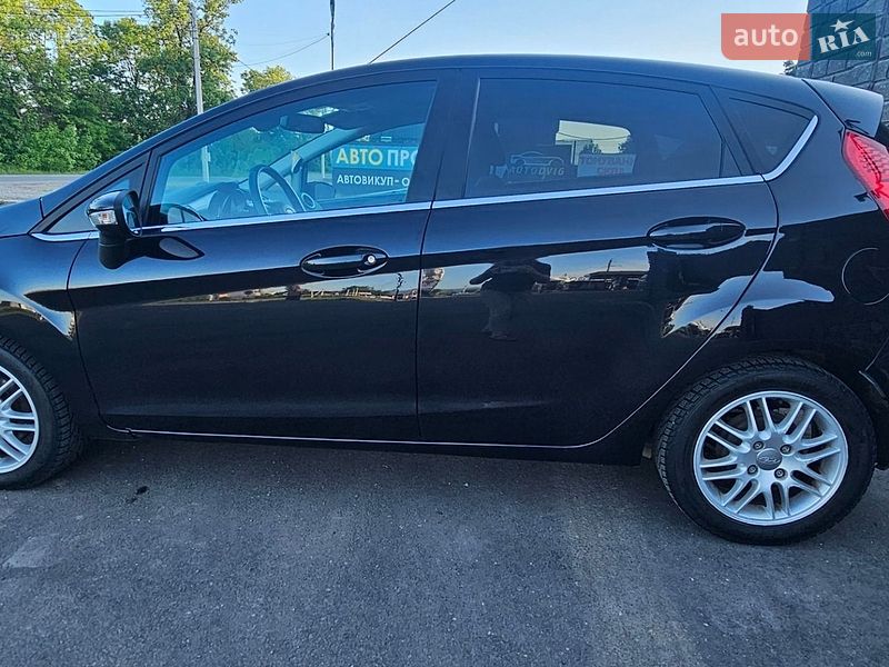 Хэтчбек Ford Fiesta 2011 в Иршаве