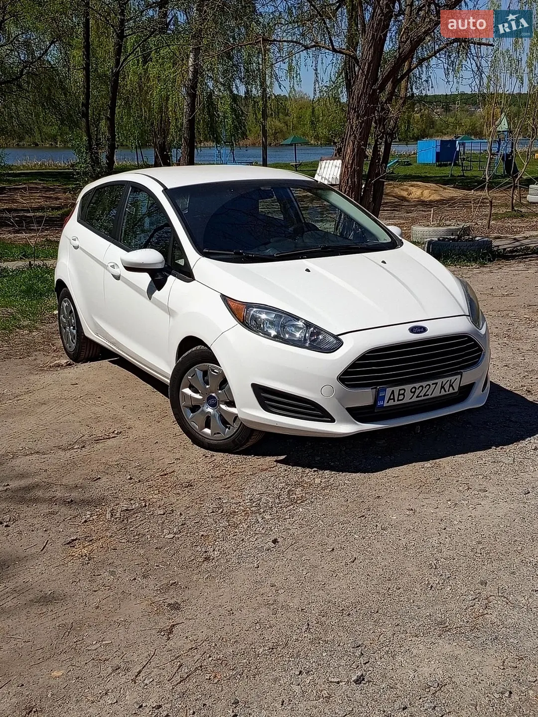 2015 Ford Fiesta - мініатюра 2