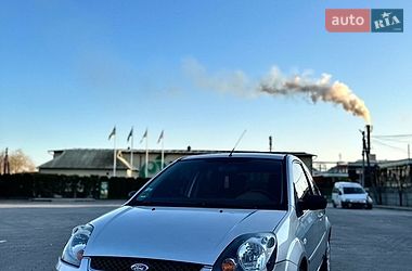 Хетчбек Ford Fiesta 2008 в Львові