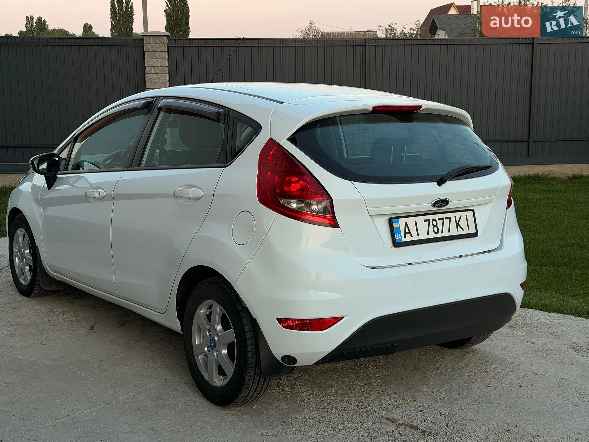 2011 Ford Fiesta - мініатюра 11