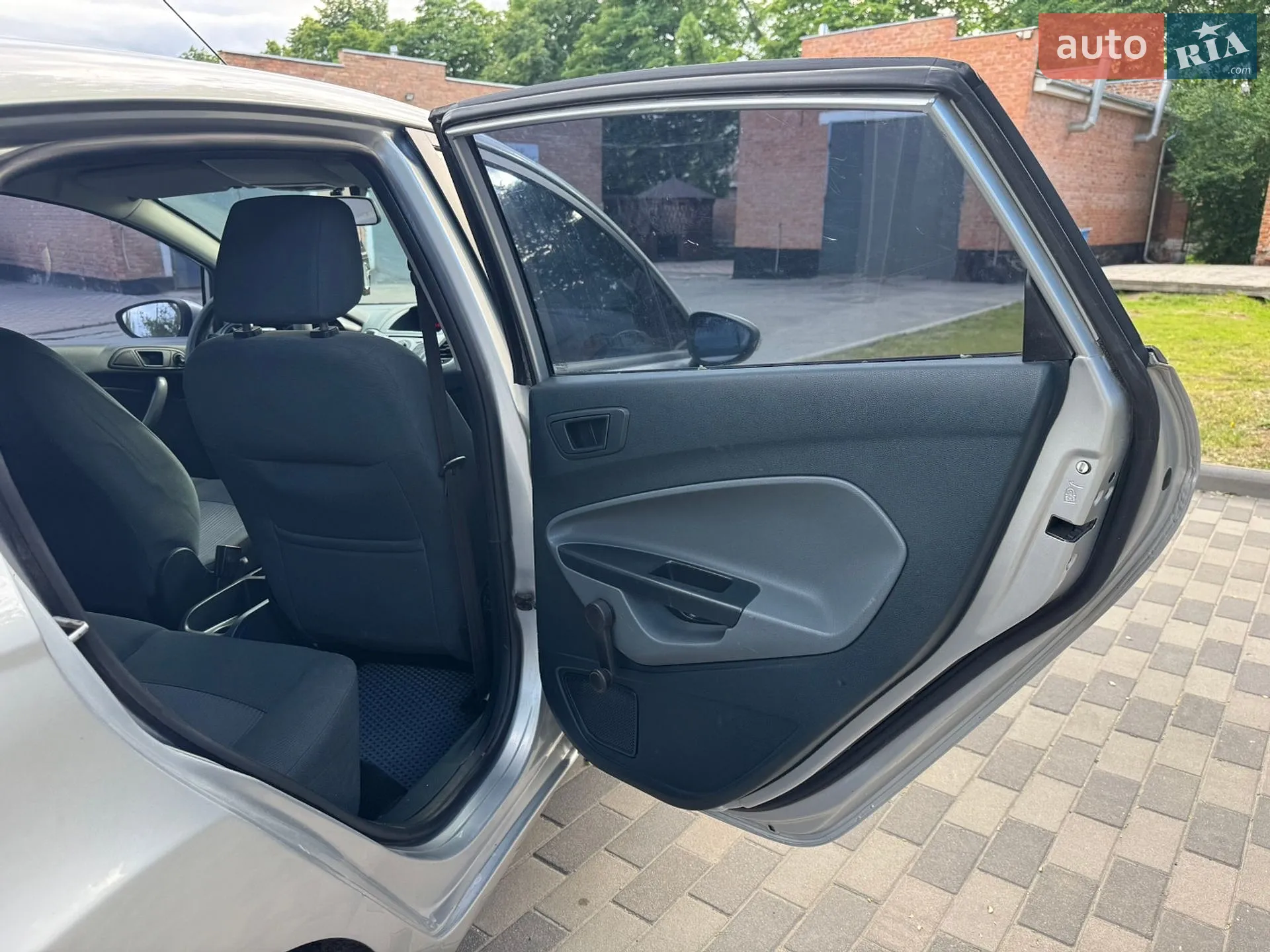 2011 Ford Fiesta - мініатюра 26