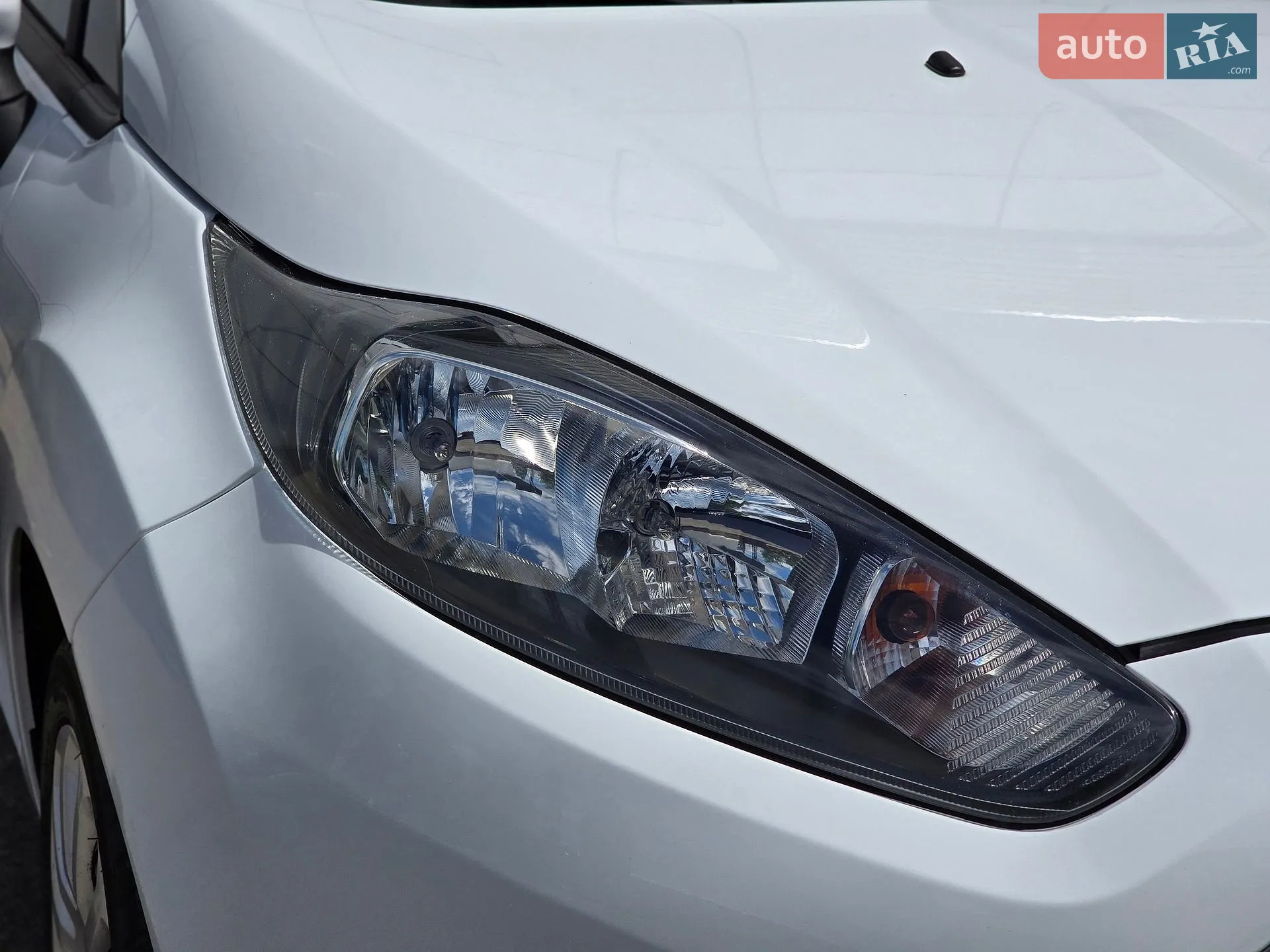 2015 Ford Fiesta - мініатюра 15