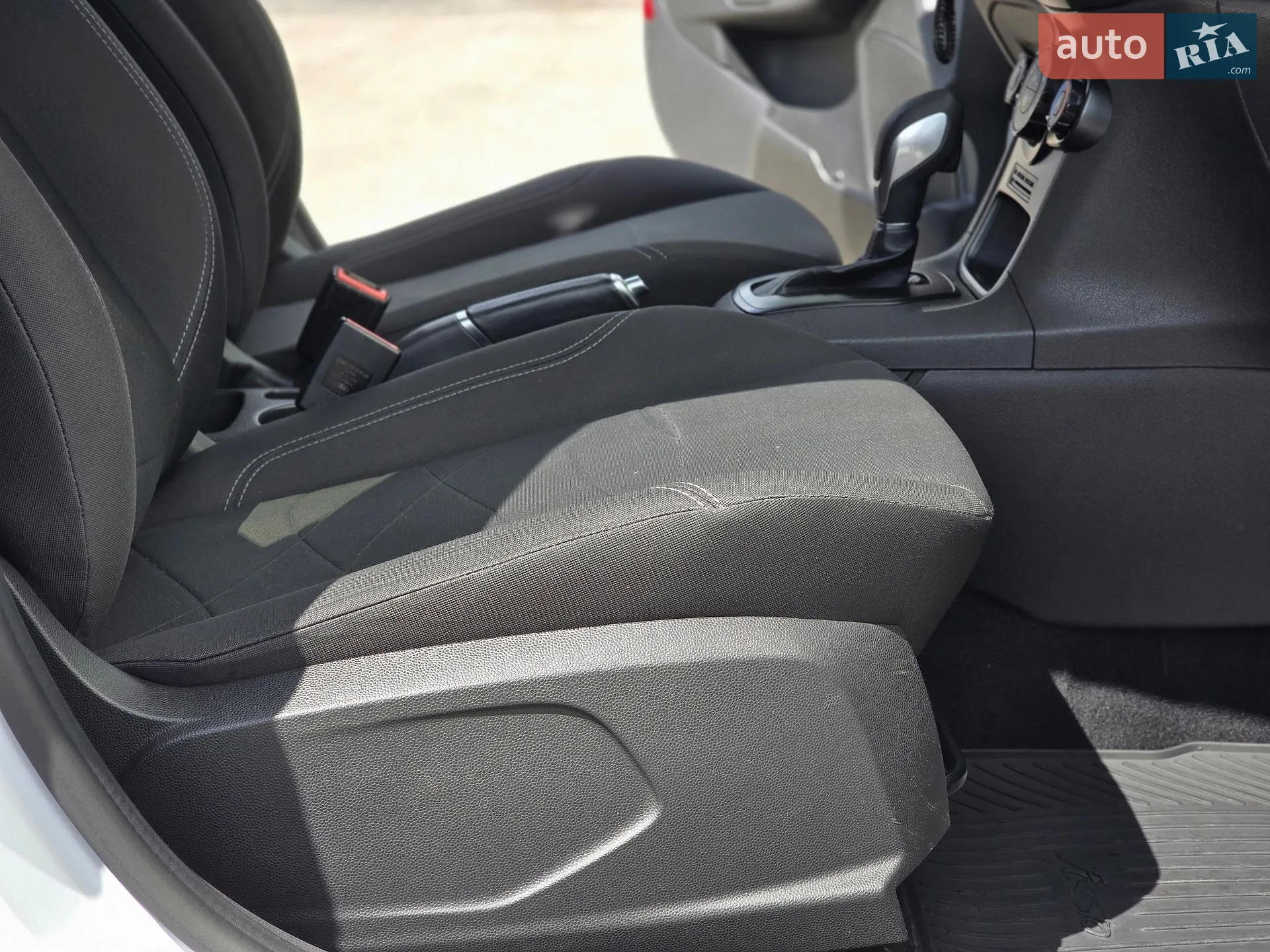 2015 Ford Fiesta - мініатюра 32