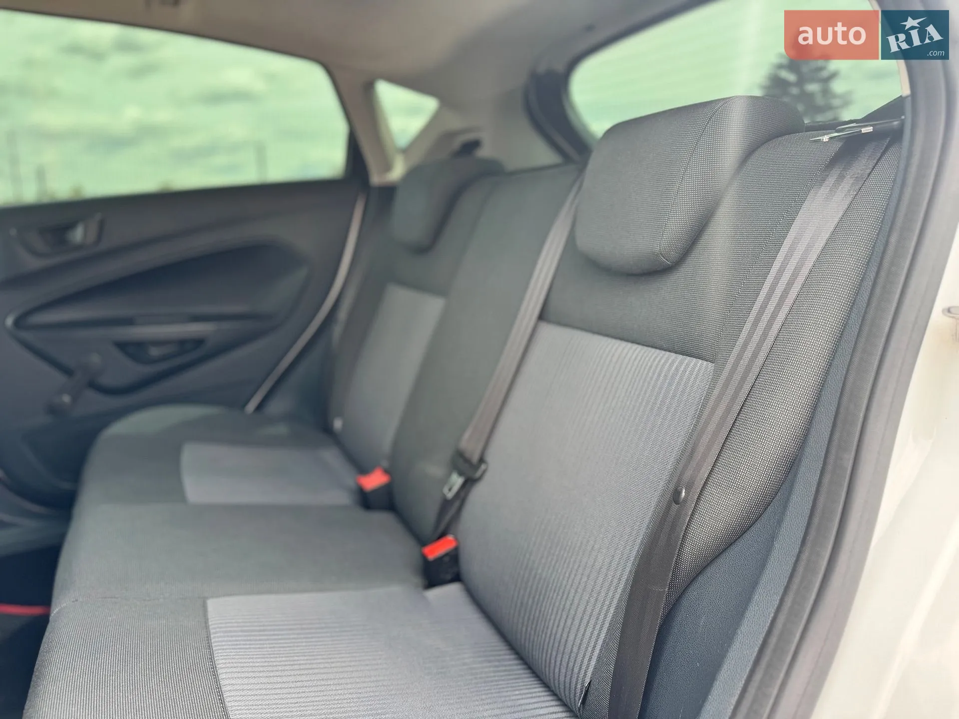2012 Ford Fiesta - мініатюра 26