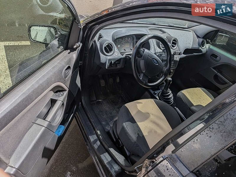Хэтчбек Ford Fiesta 2008 в Ирпене