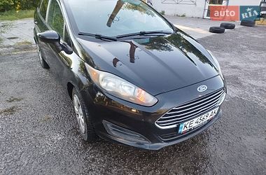 Седан Ford Fiesta 2015 в Дніпрі