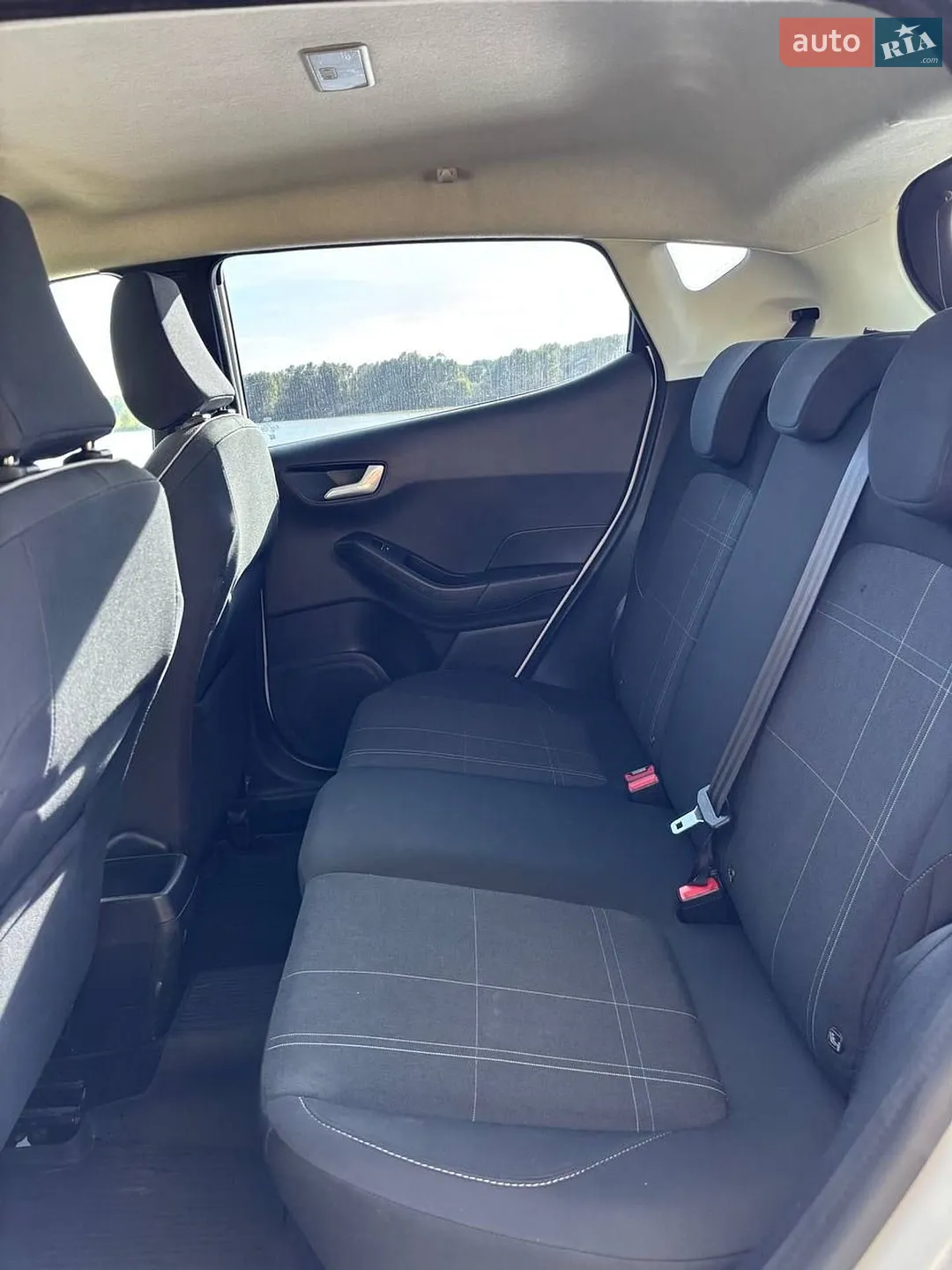 2017 Ford Fiesta - мініатюра 7