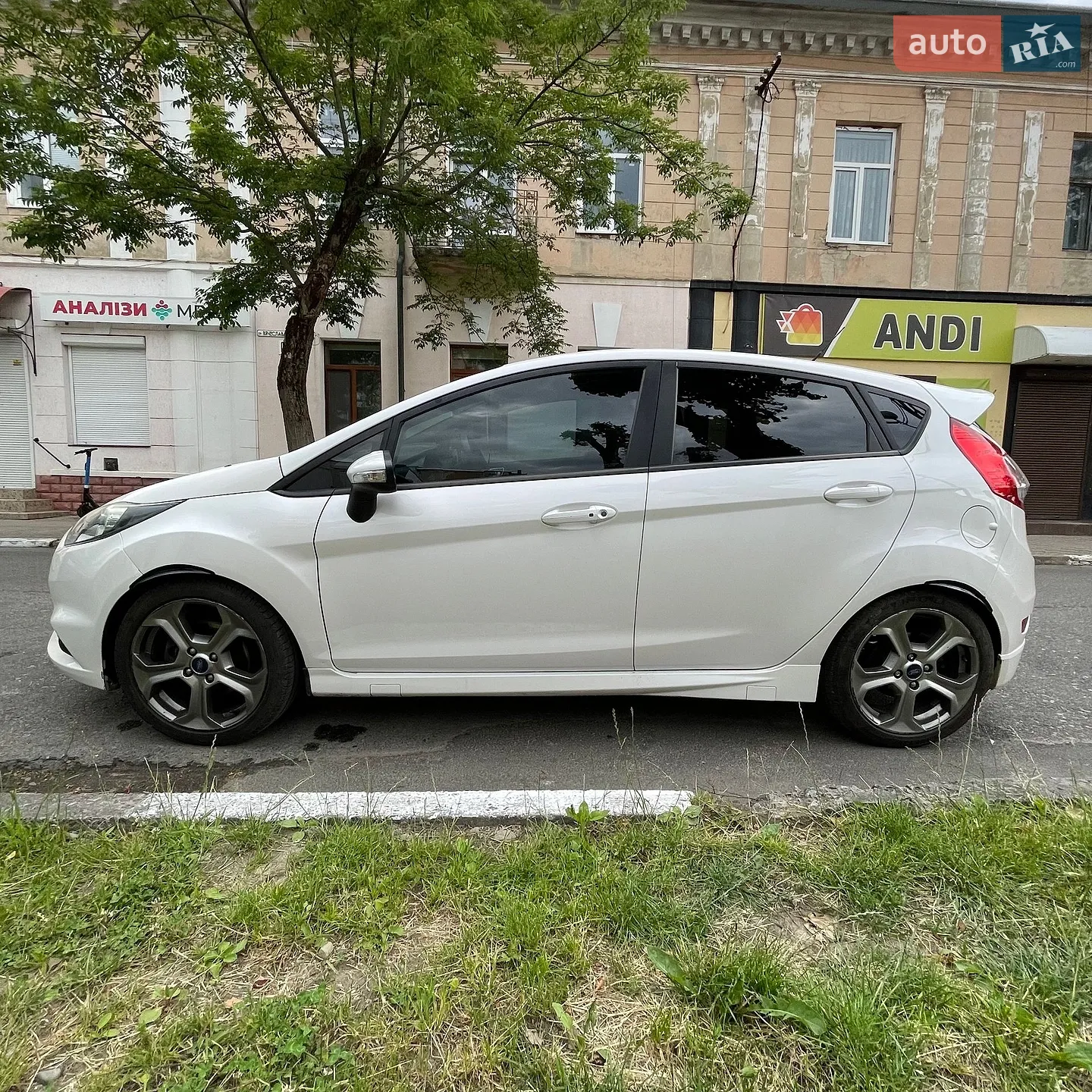 2016 Ford Fiesta - мініатюра 6