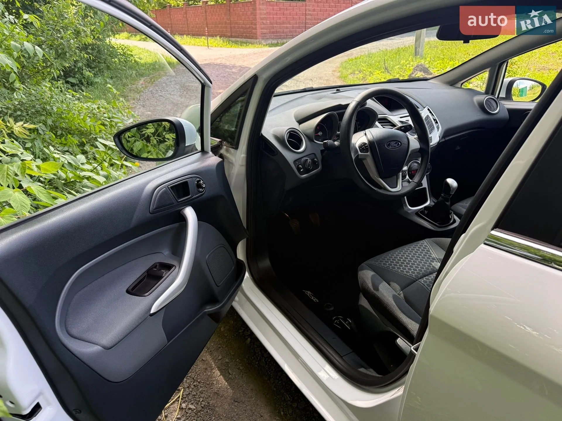 2011 Ford Fiesta - мініатюра 29