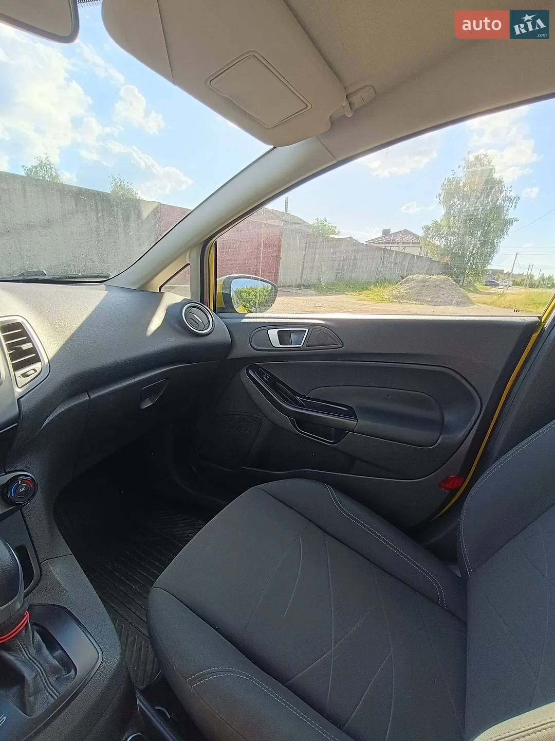2013 Ford Fiesta - мініатюра 8