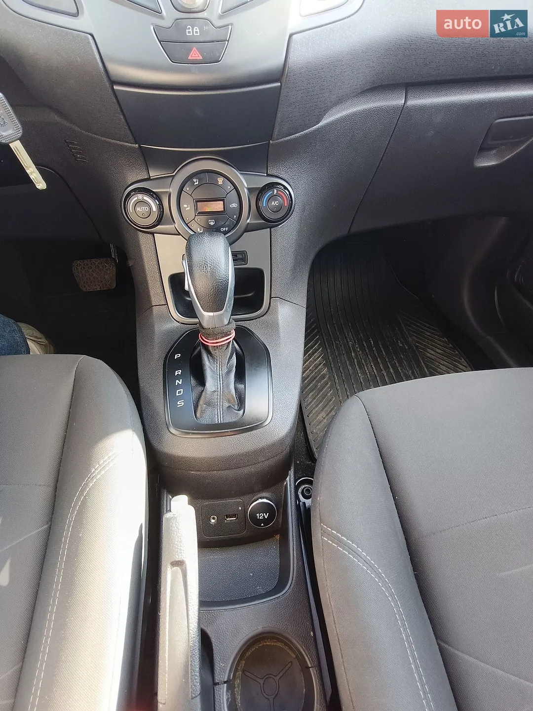 2013 Ford Fiesta - мініатюра 6