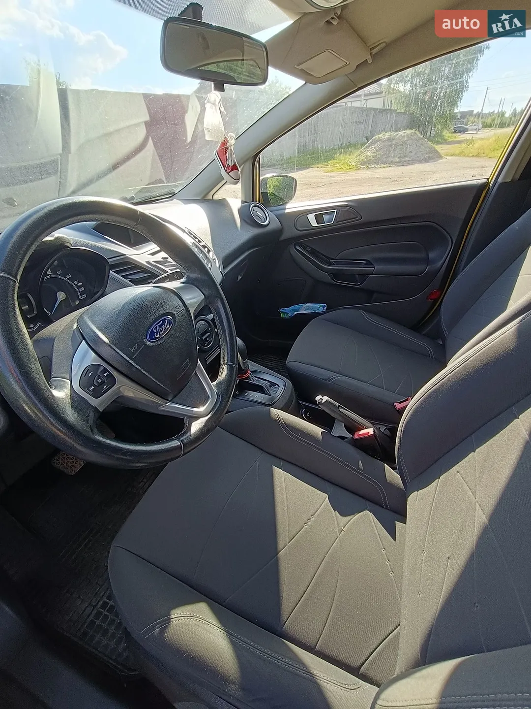 2013 Ford Fiesta - мініатюра 11