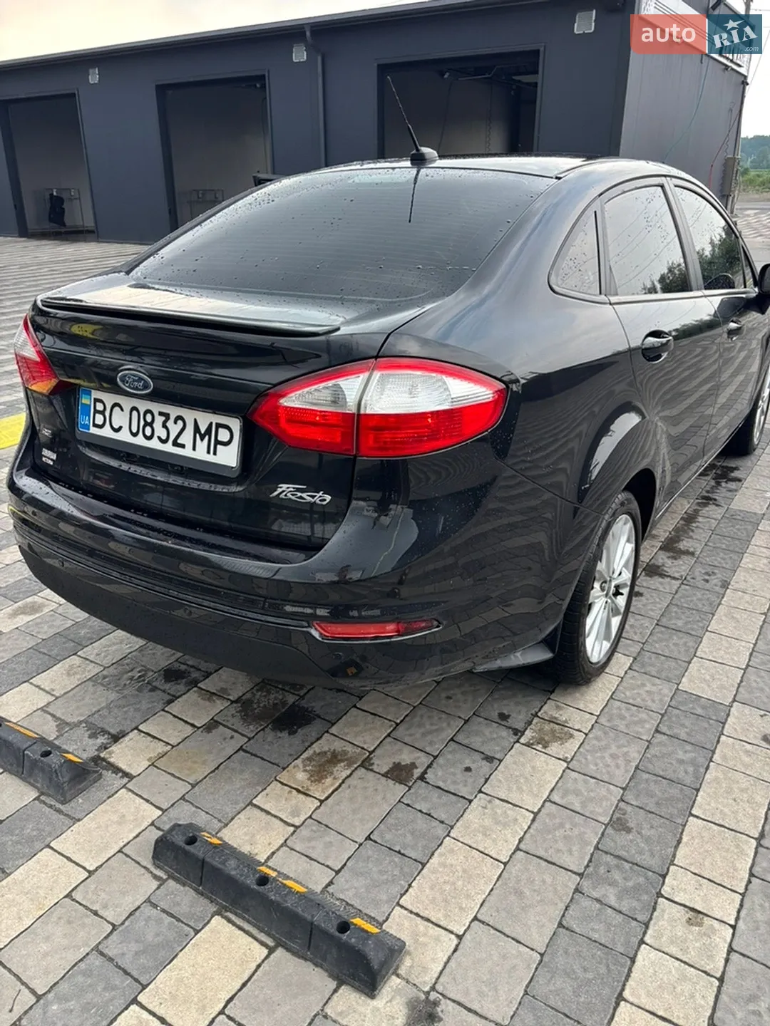 2013 Ford Fiesta - мініатюра 11
