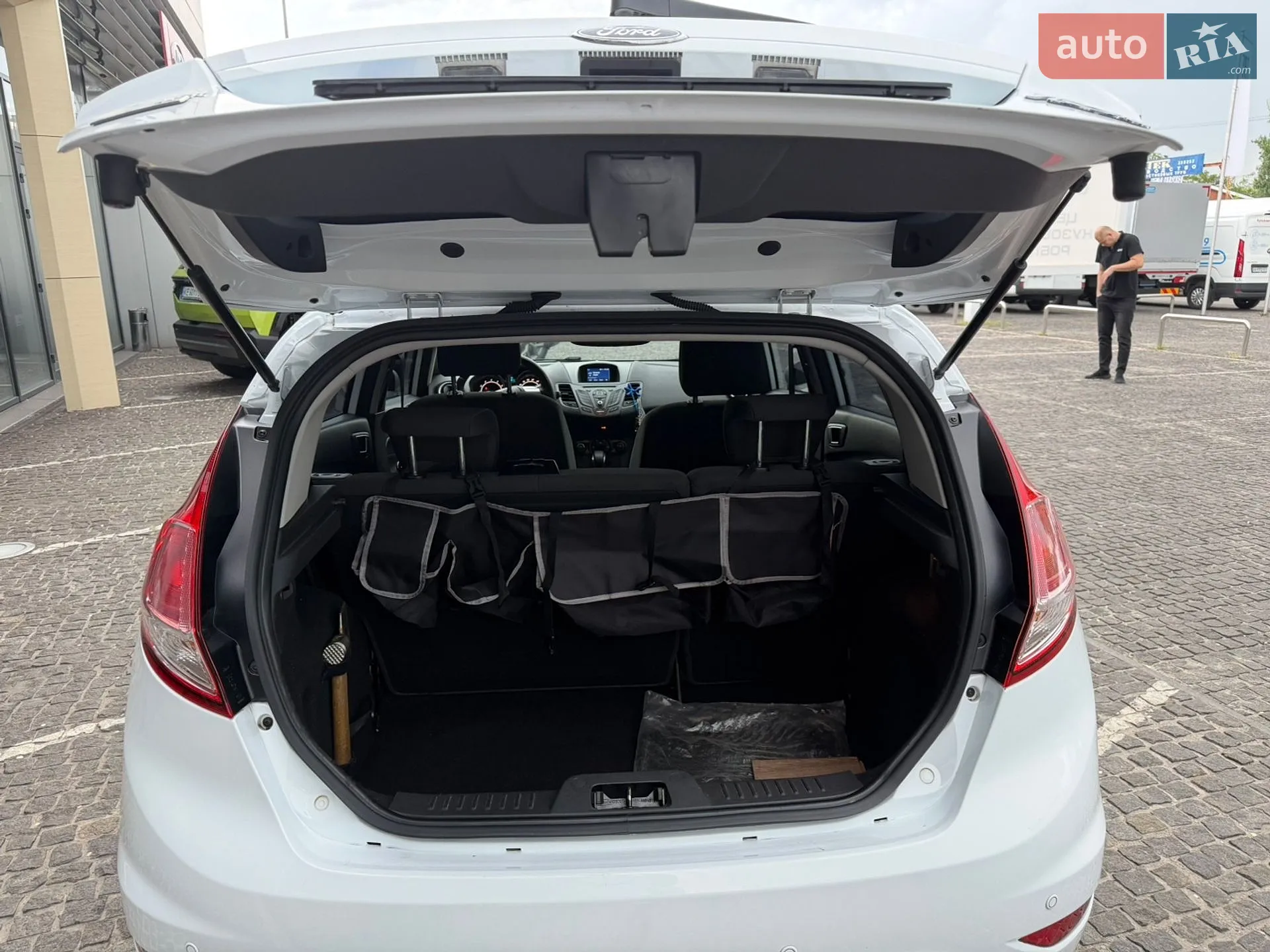 2016 Ford Fiesta - мініатюра 8