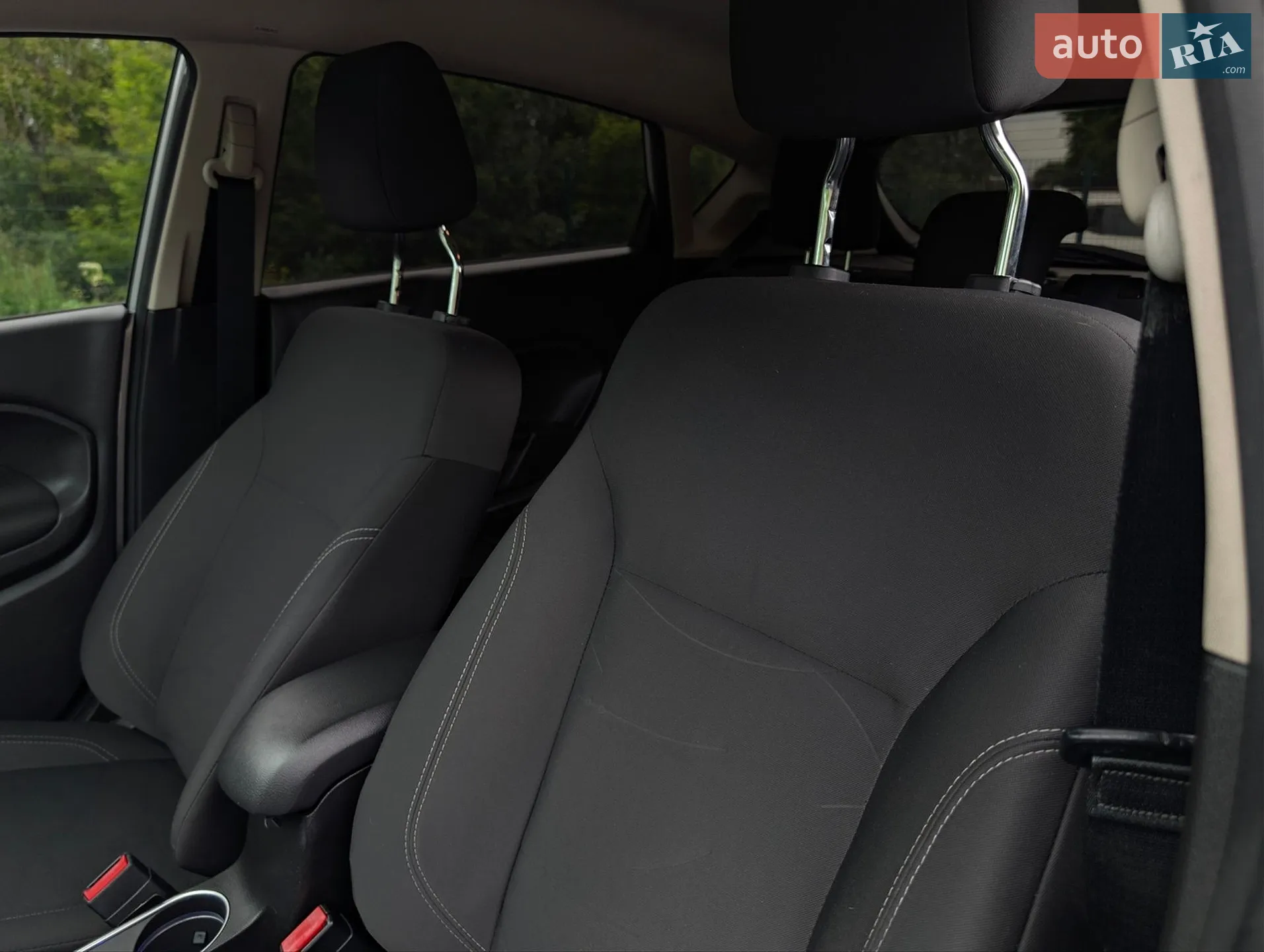 2016 Ford Fiesta - мініатюра 25