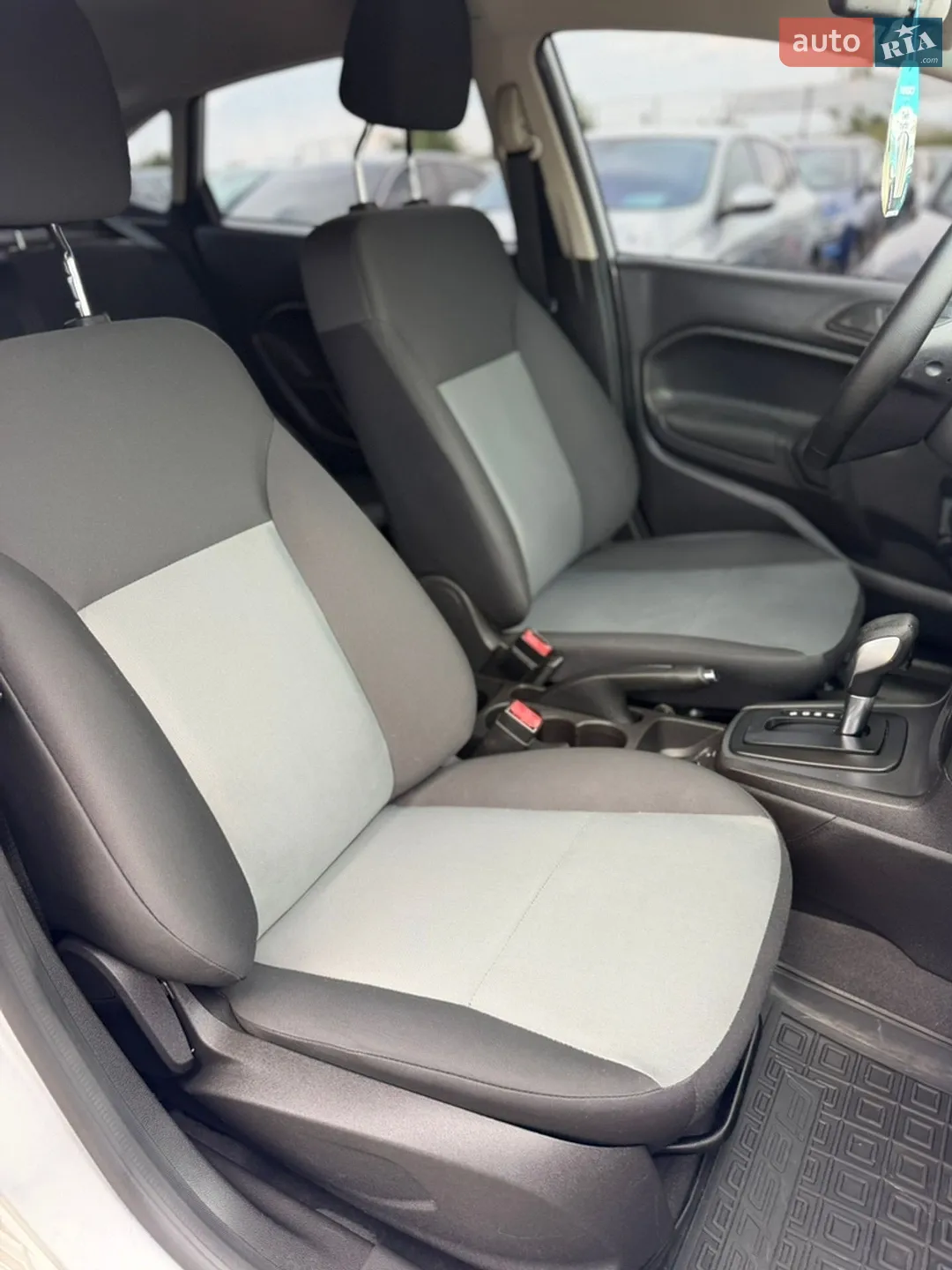 2018 Ford Fiesta - мініатюра 26