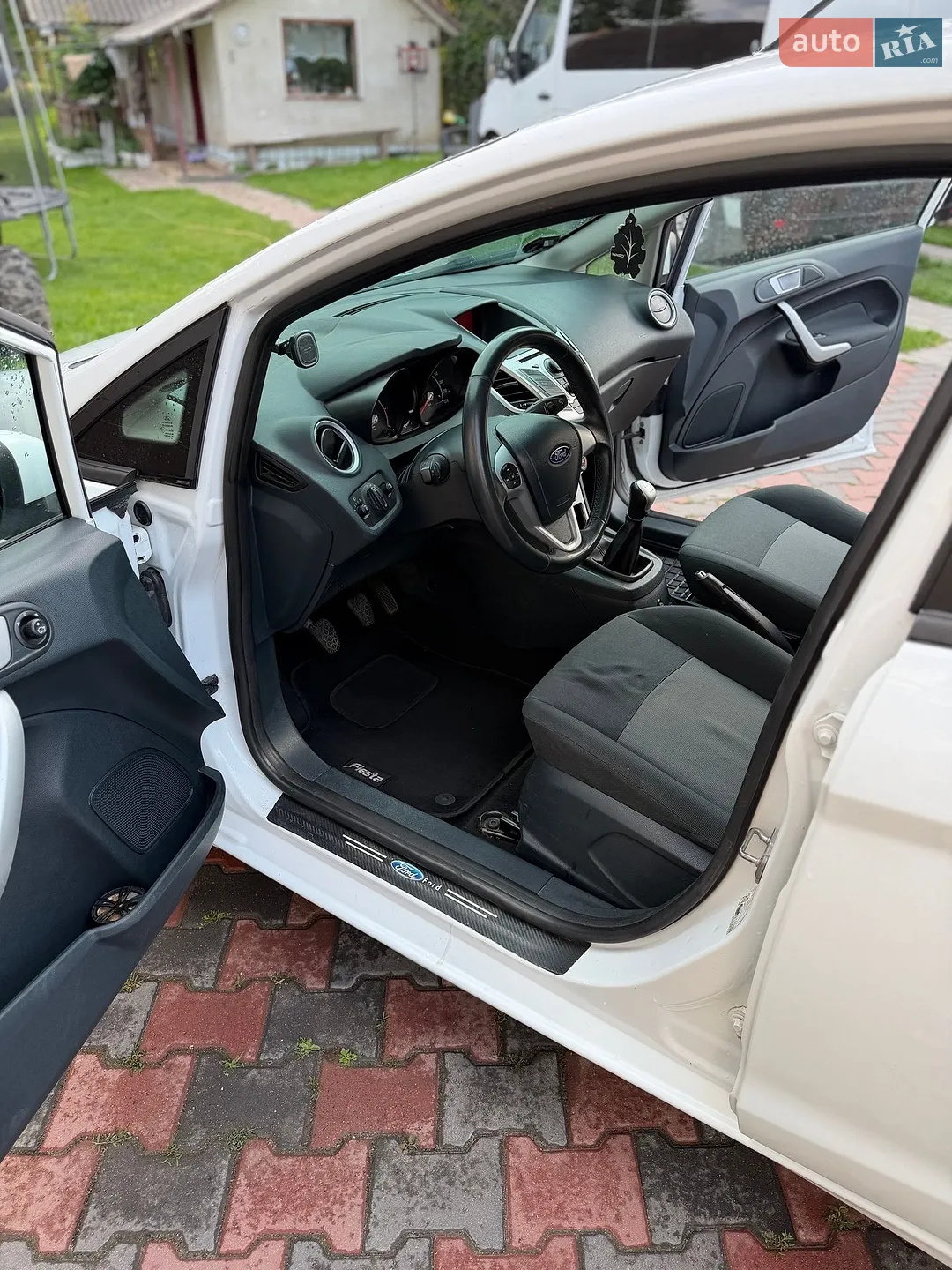 2012 Ford Fiesta - мініатюра 8