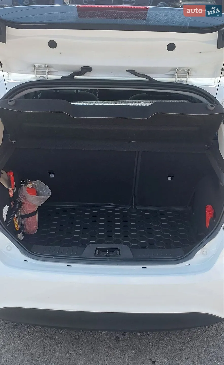 2015 Ford Fiesta - мініатюра 15