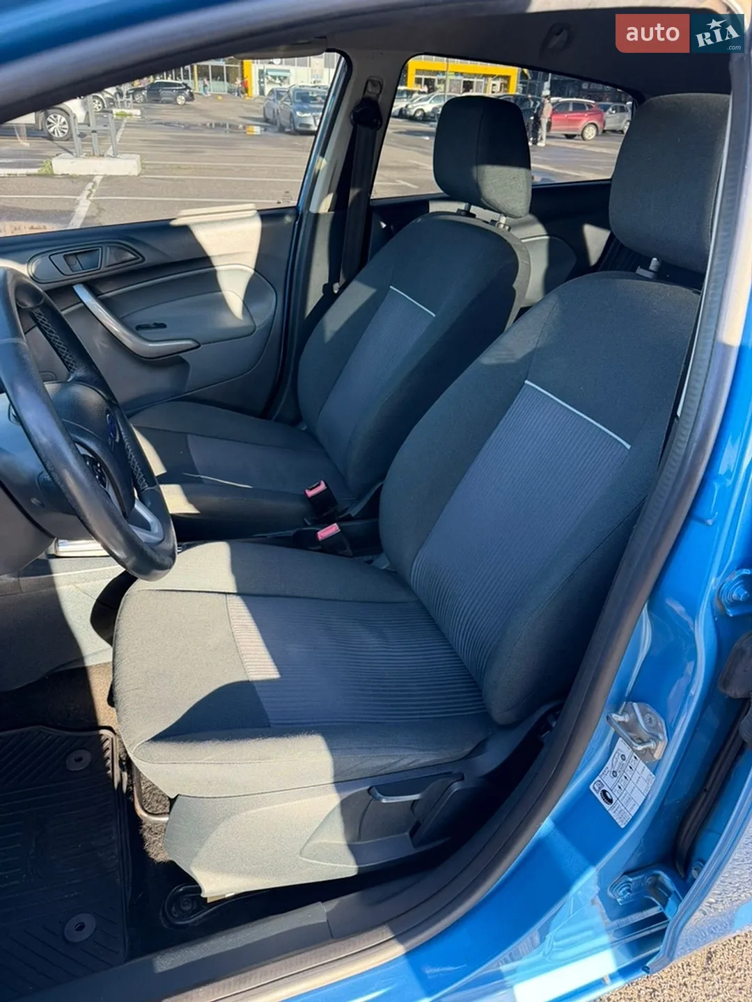 2010 Ford Fiesta - мініатюра 10