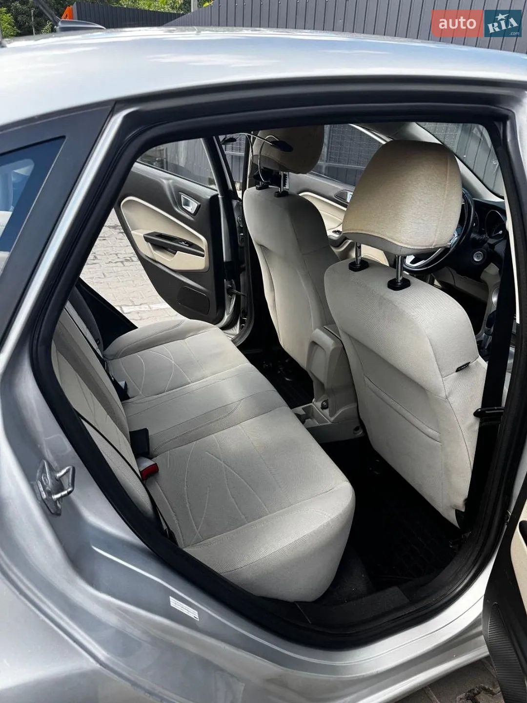 2013 Ford Fiesta - мініатюра 10