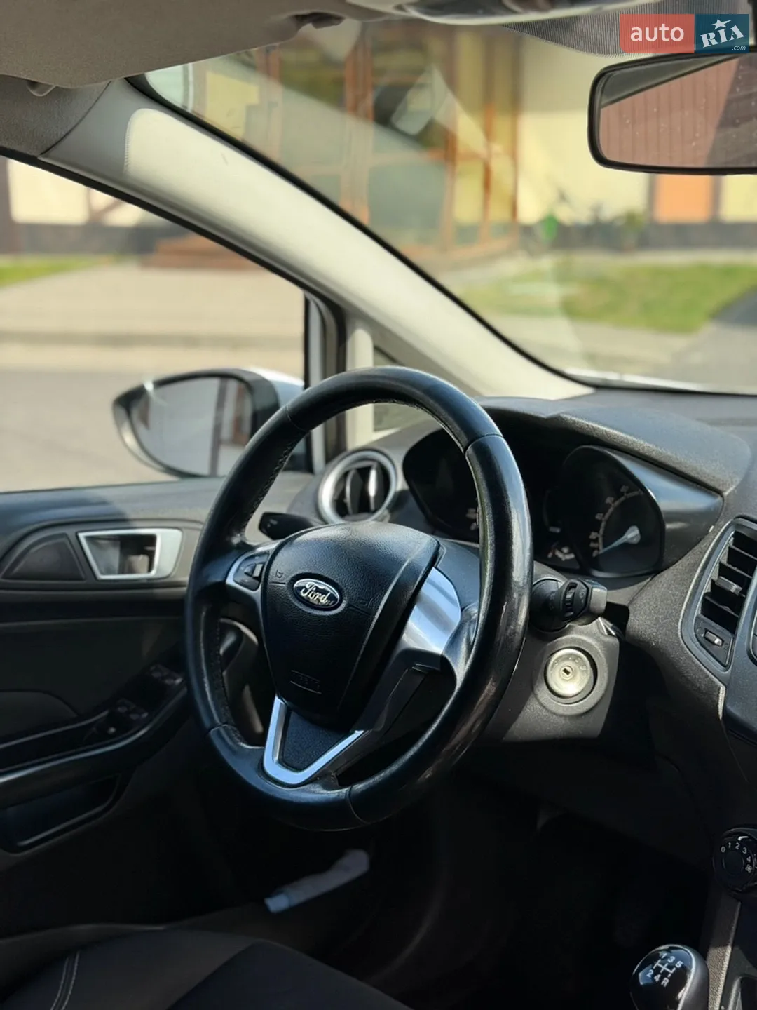 2013 Ford Fiesta - мініатюра 8