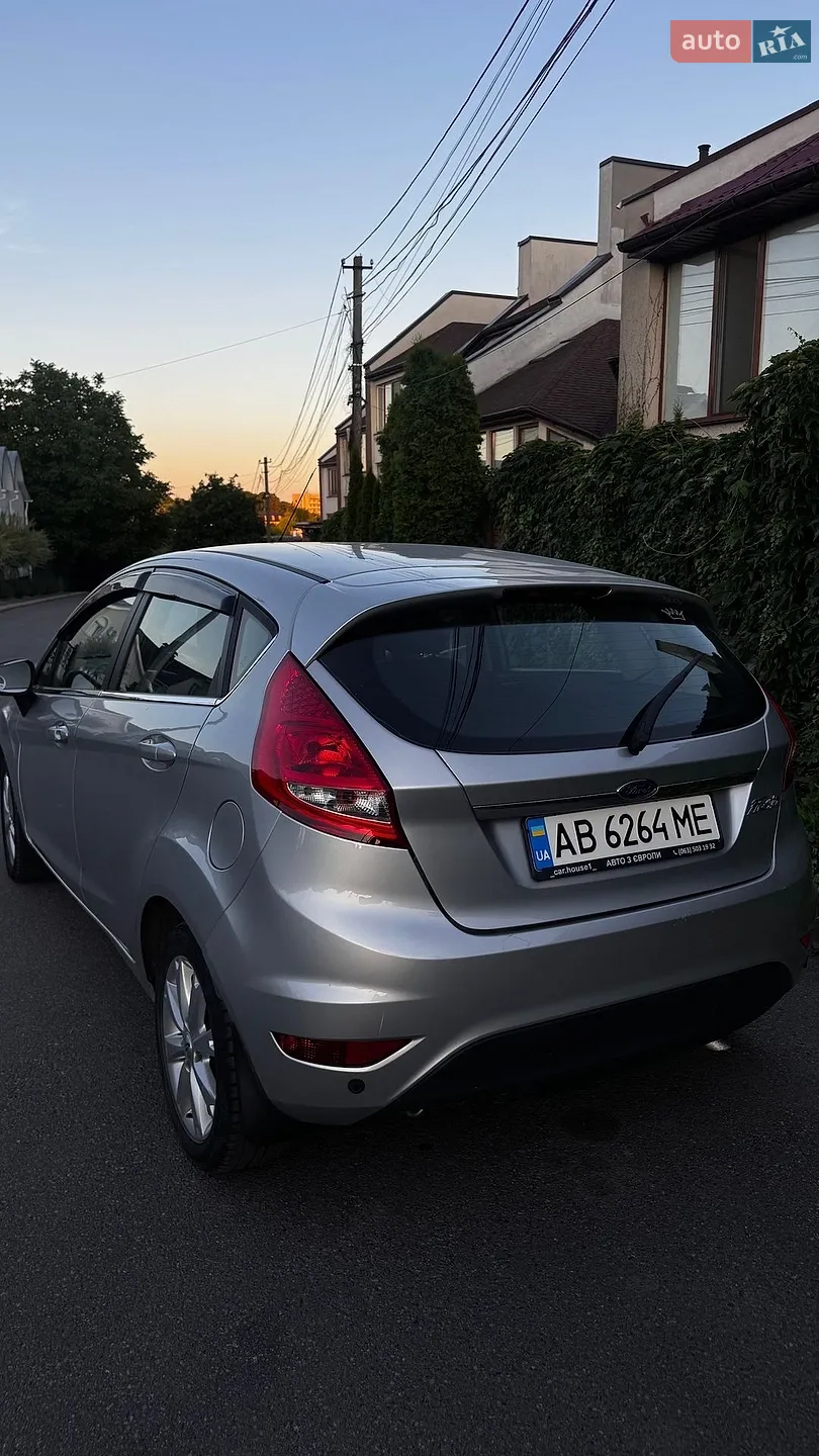 2010 Ford Fiesta - мініатюра 2