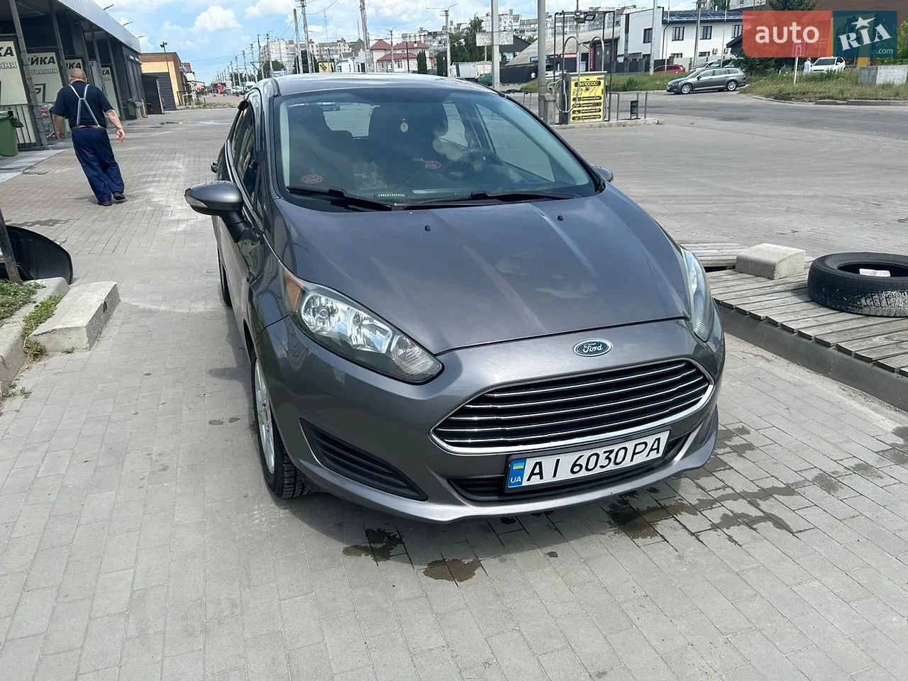 2013 Ford Fiesta - мініатюра 33