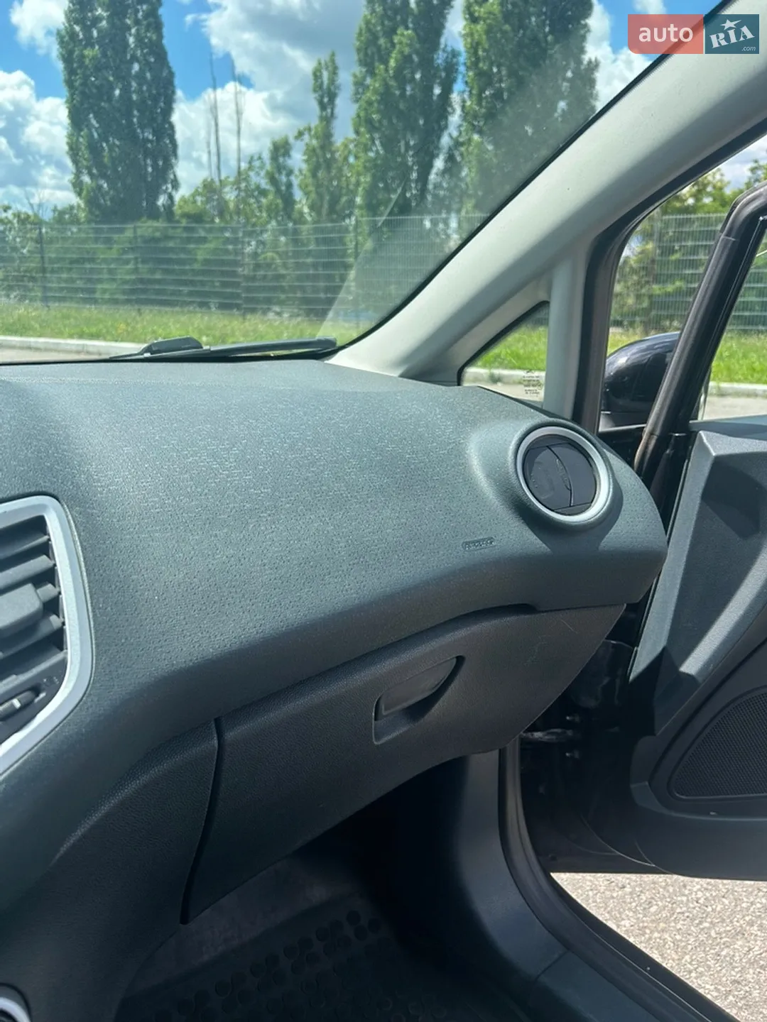 2012 Ford Fiesta - мініатюра 26