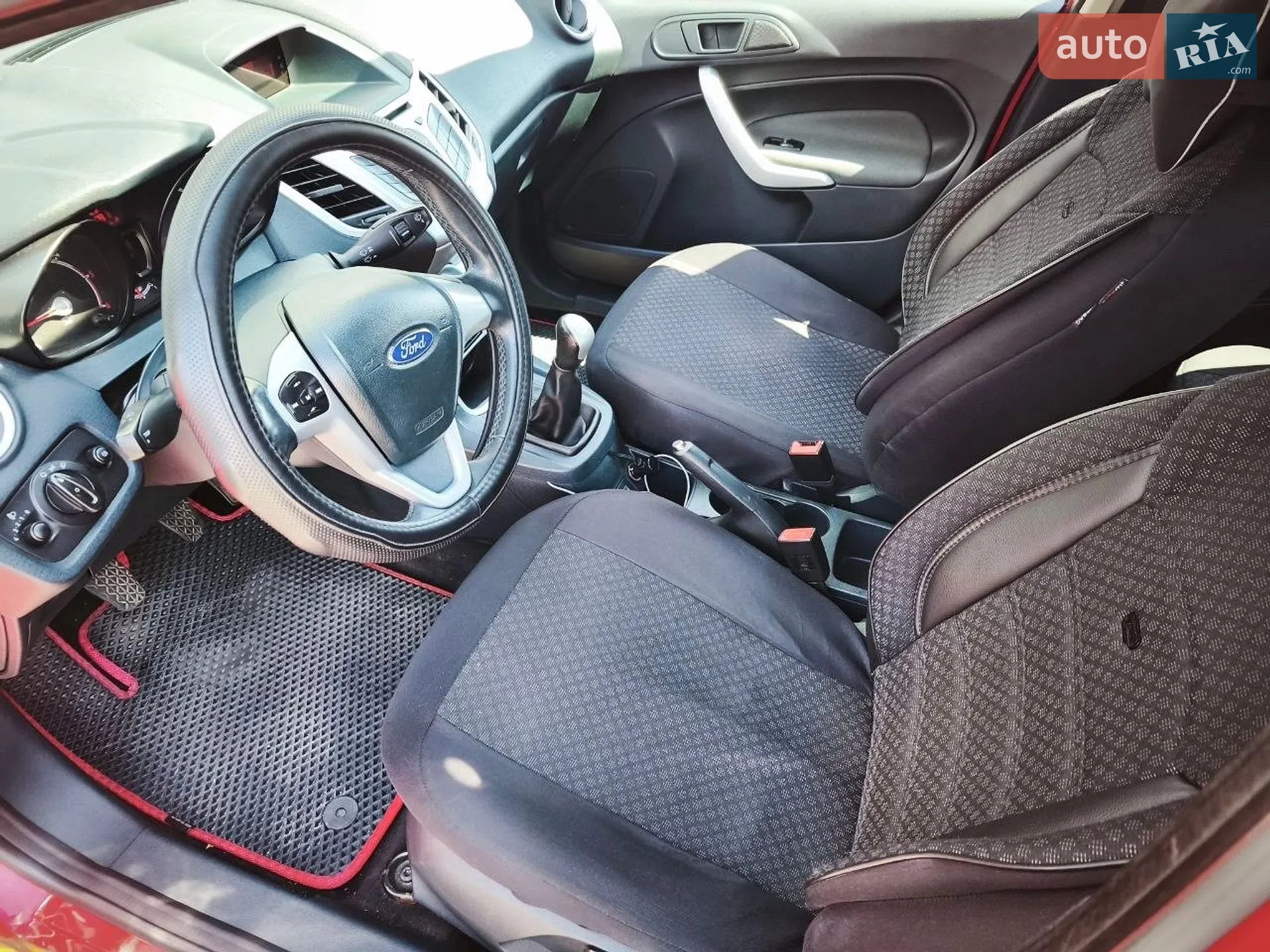 2012 Ford Fiesta - мініатюра 15