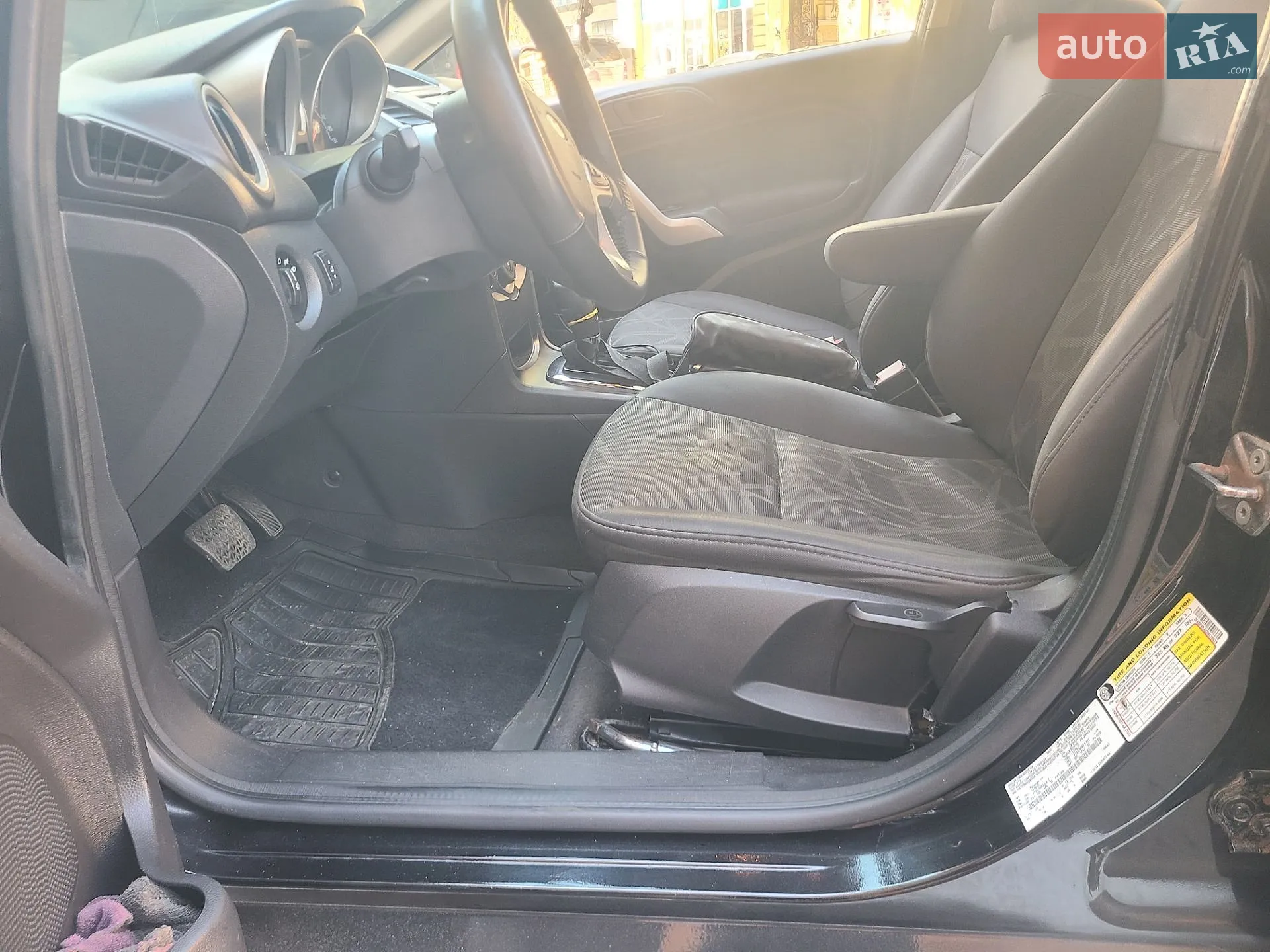 2012 Ford Fiesta - мініатюра 10