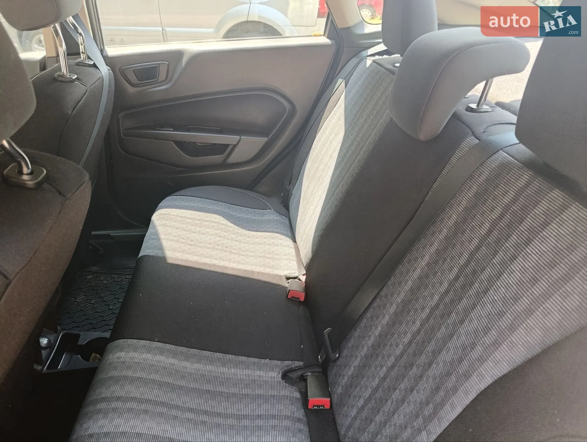 2017 Ford Fiesta - мініатюра 3