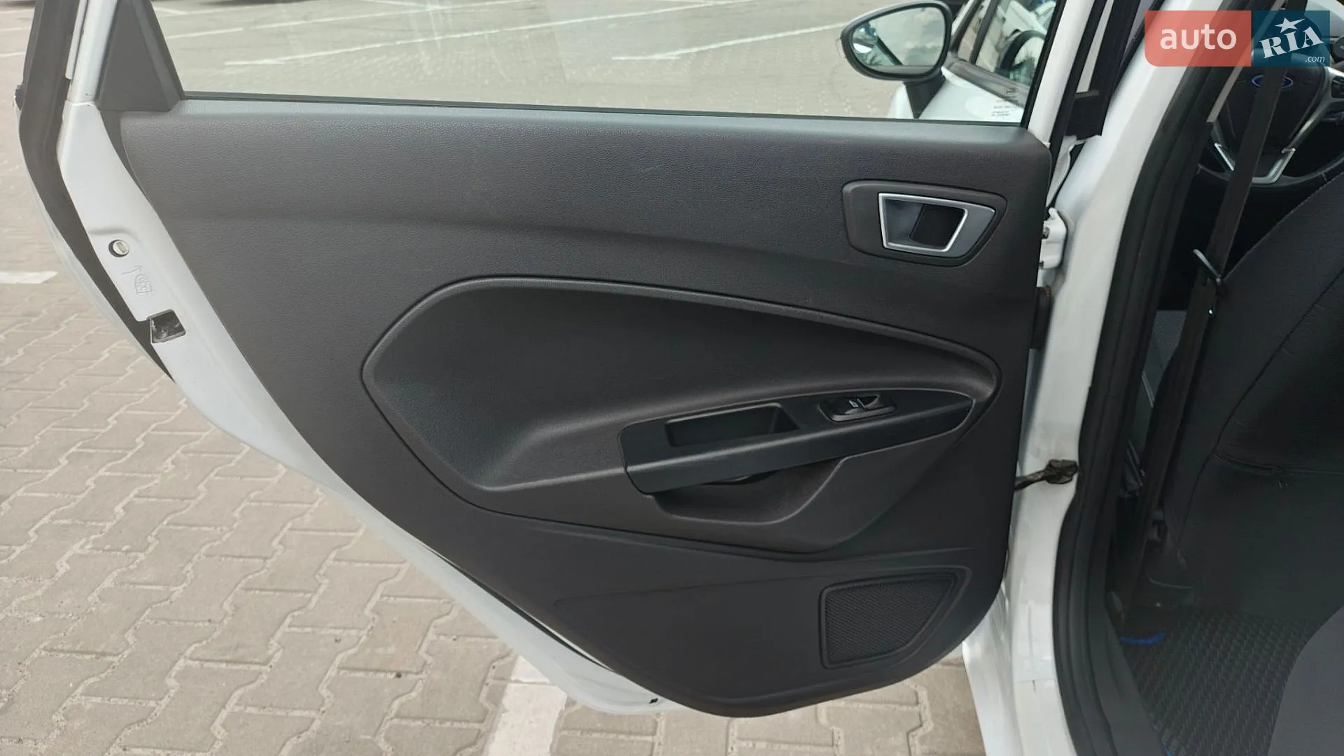 2013 Ford Fiesta - мініатюра 23