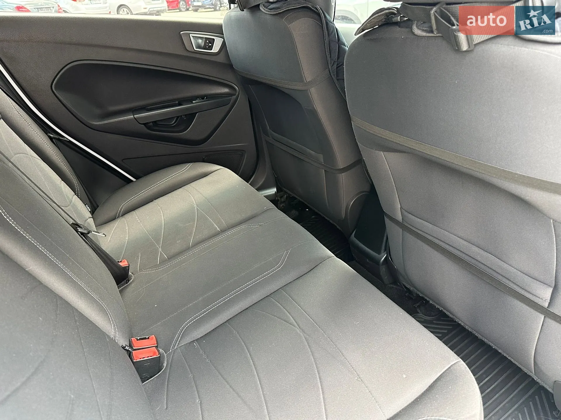 2015 Ford Fiesta - мініатюра 19