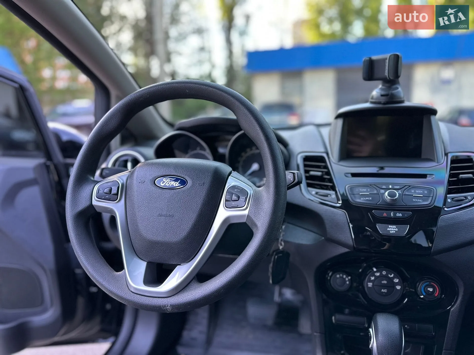 2019 Ford Fiesta - мініатюра 17