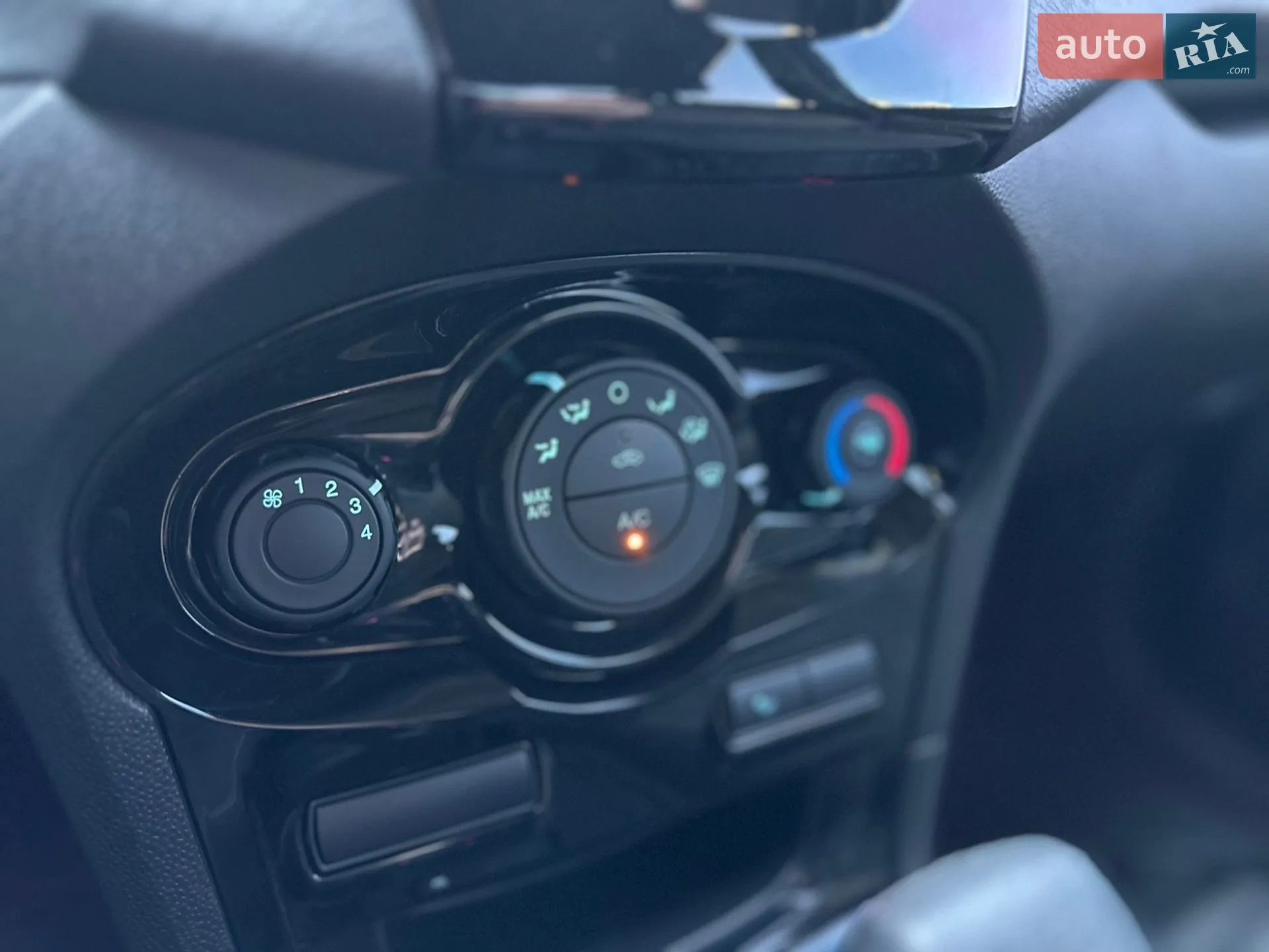 2019 Ford Fiesta - мініатюра 23