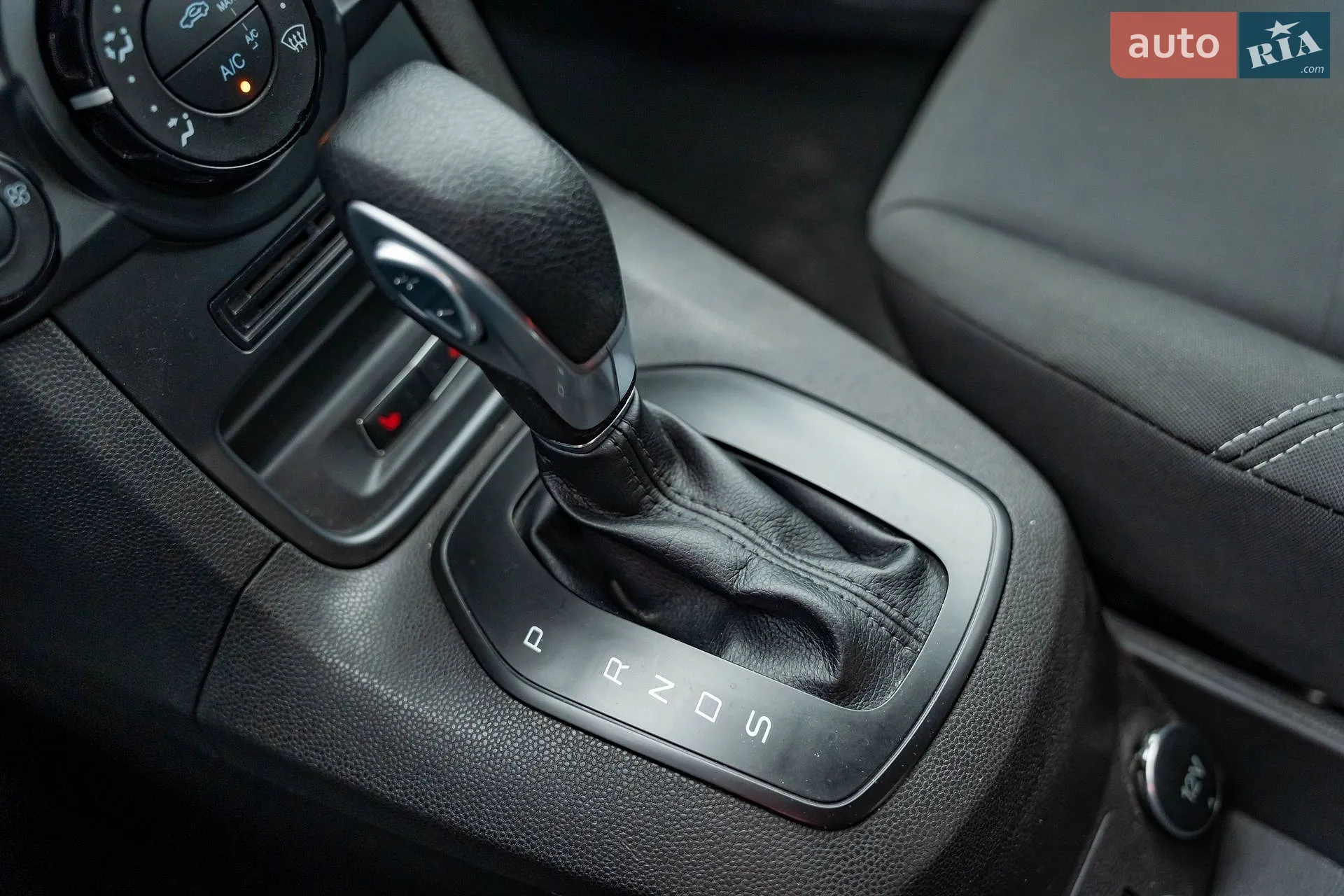 2016 Ford Fiesta - мініатюра 19