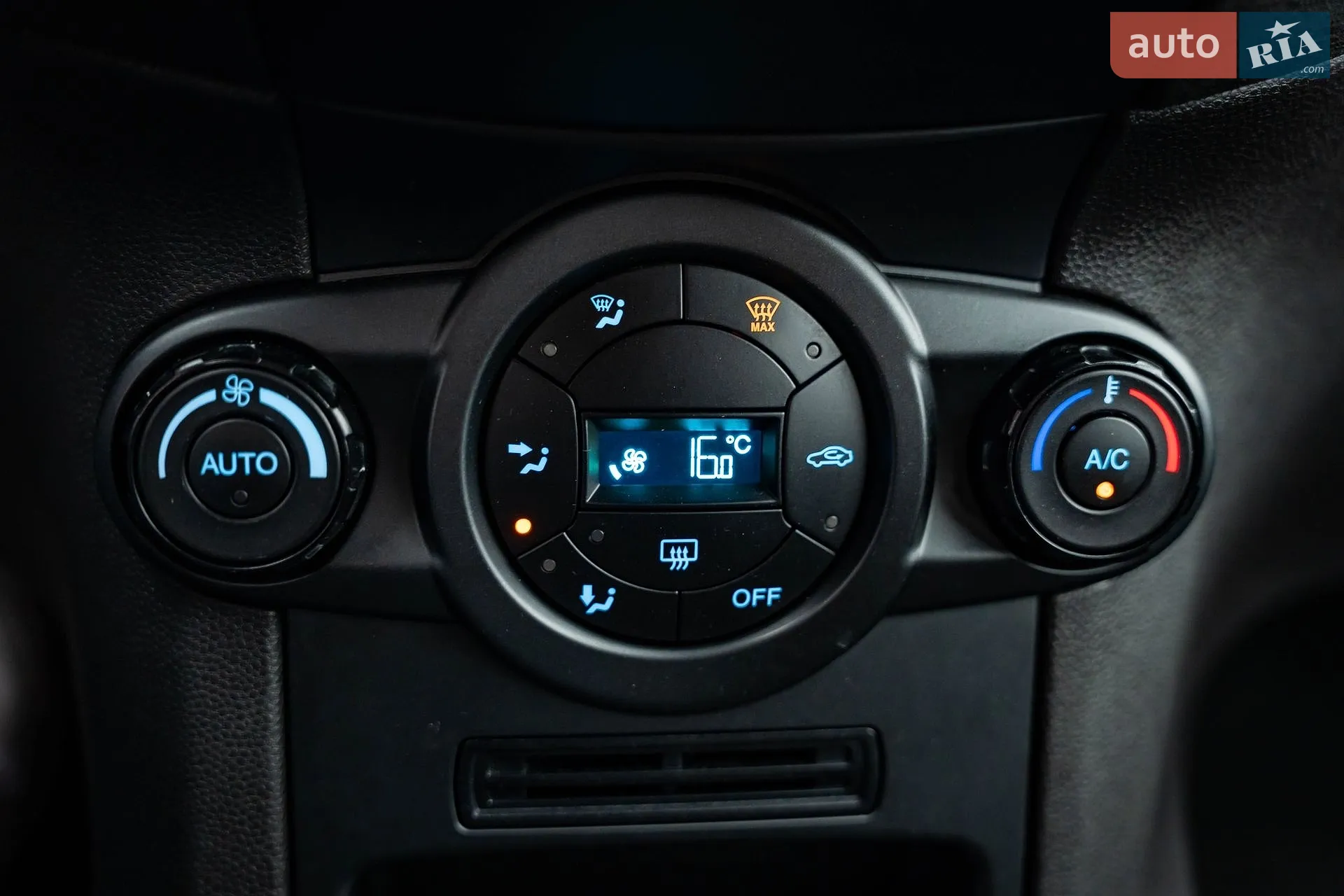 2013 Ford Fiesta - мініатюра 17
