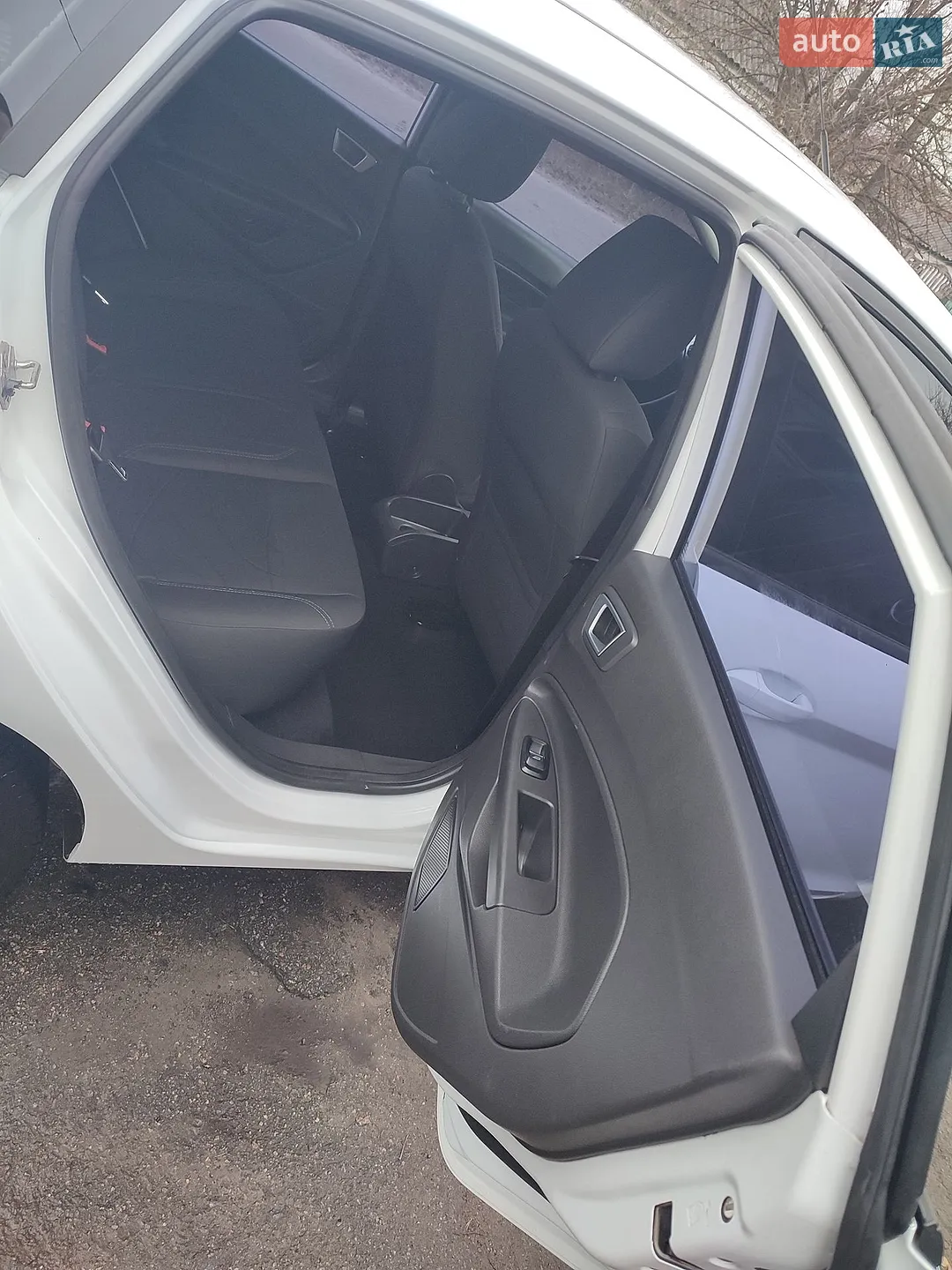 2013 Ford Fiesta - мініатюра 11