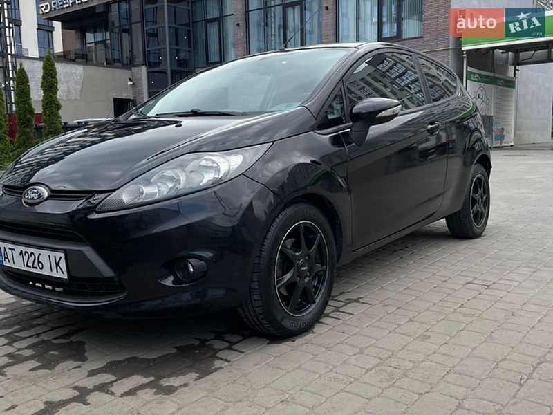 Хэтчбек Ford Fiesta 2010 в Ивано-Франковске фото 2 Хэтчбек Ford Fiesta 2010 в Ивано-Франковске