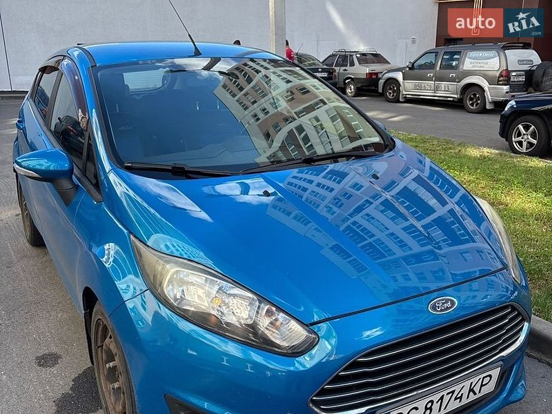 Хетчбек Ford Fiesta 2014 в Києві