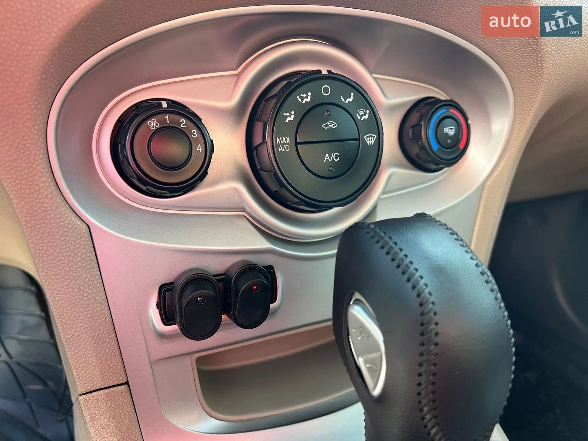 2014 Ford Fiesta - мініатюра 12