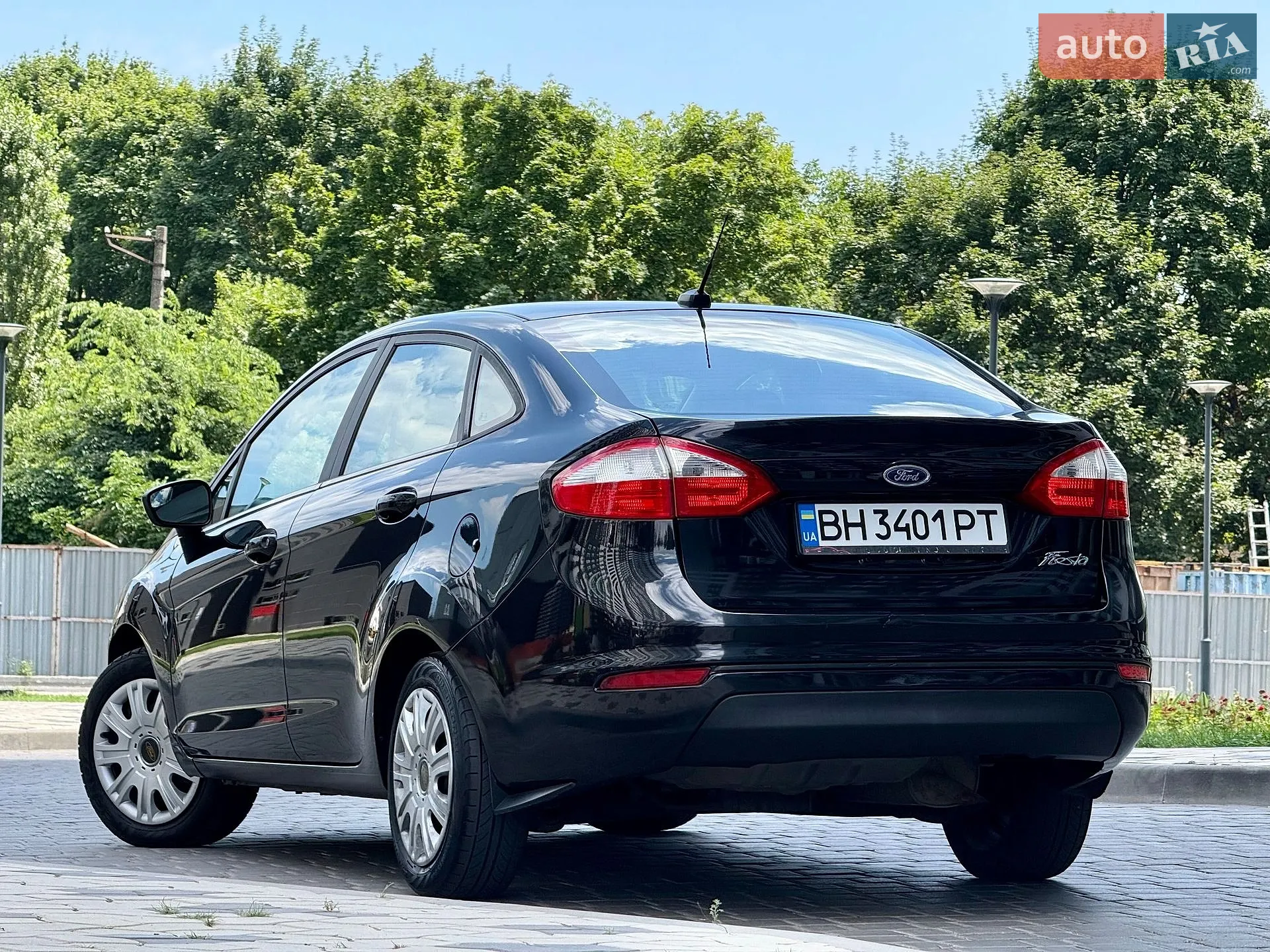 2015 Ford Fiesta - мініатюра 16