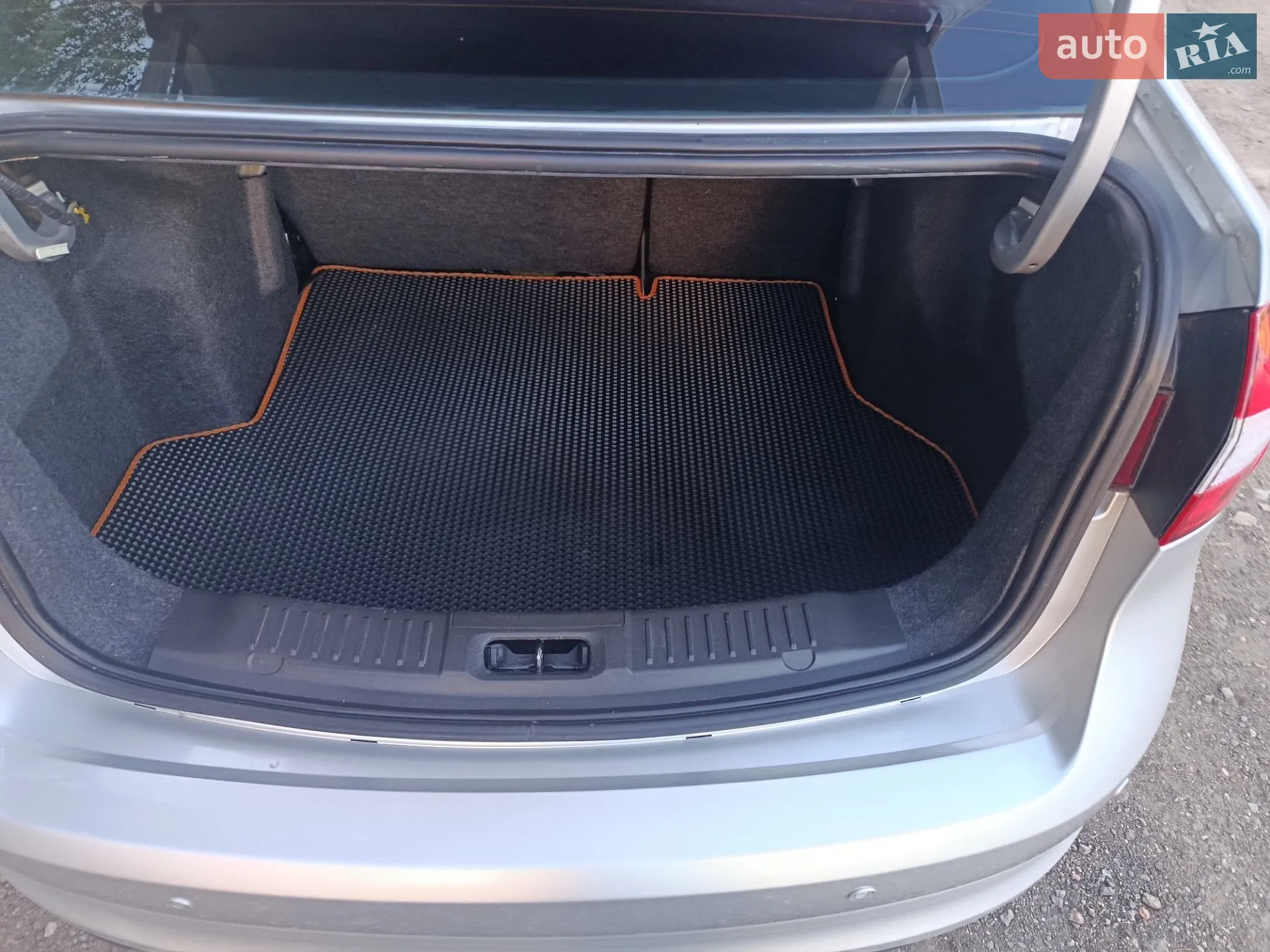 2012 Ford Fiesta - мініатюра 21