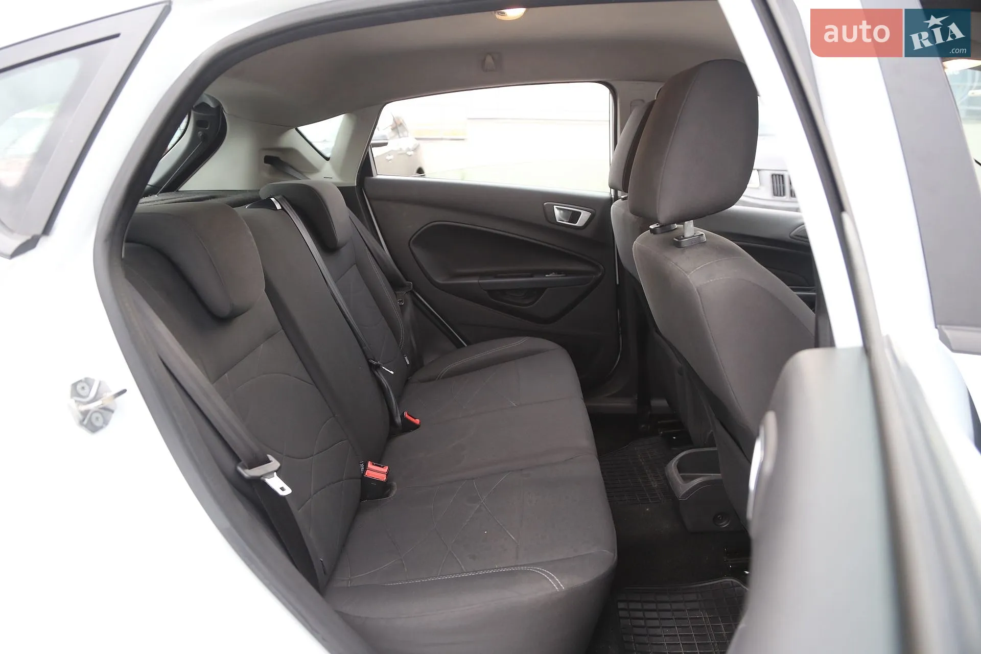 2016 Ford Fiesta - мініатюра 10
