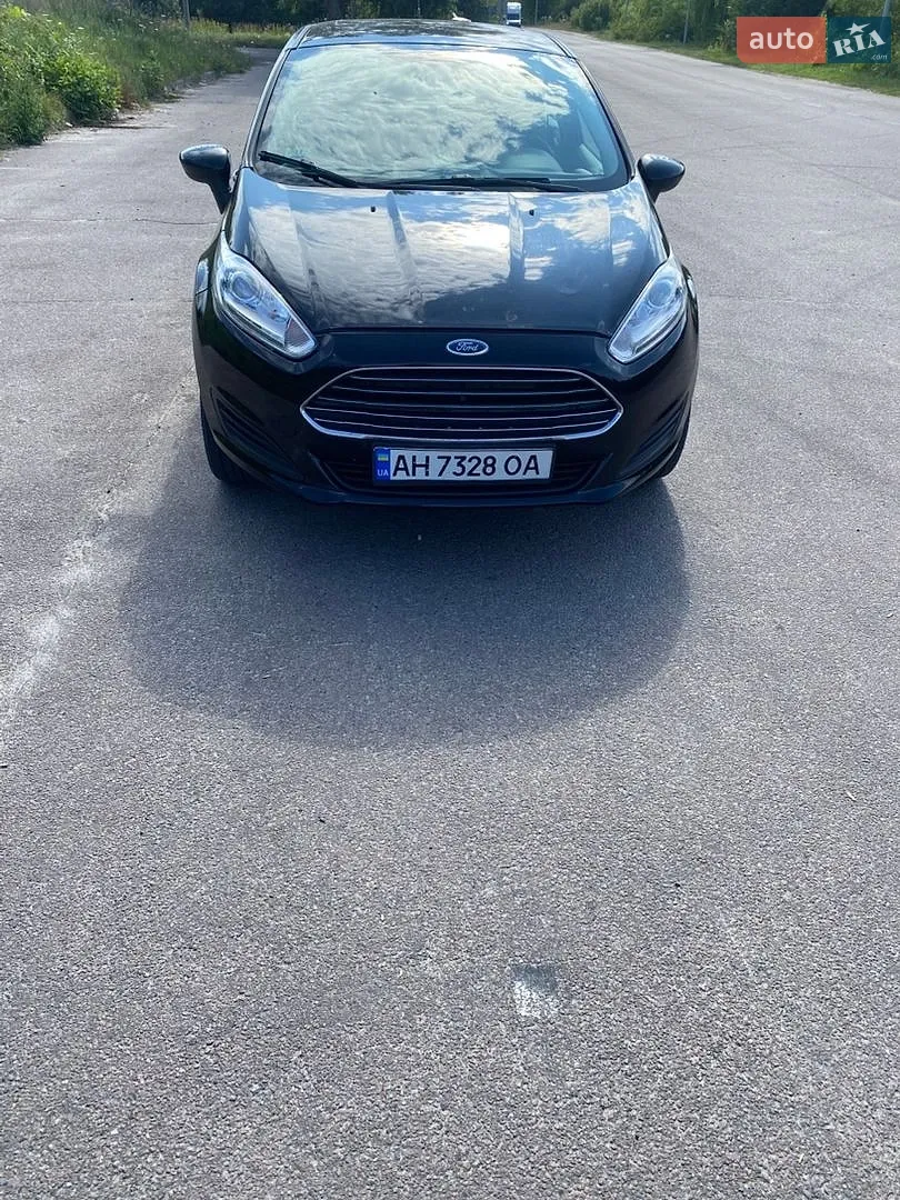 2019 Ford Fiesta - фото 1