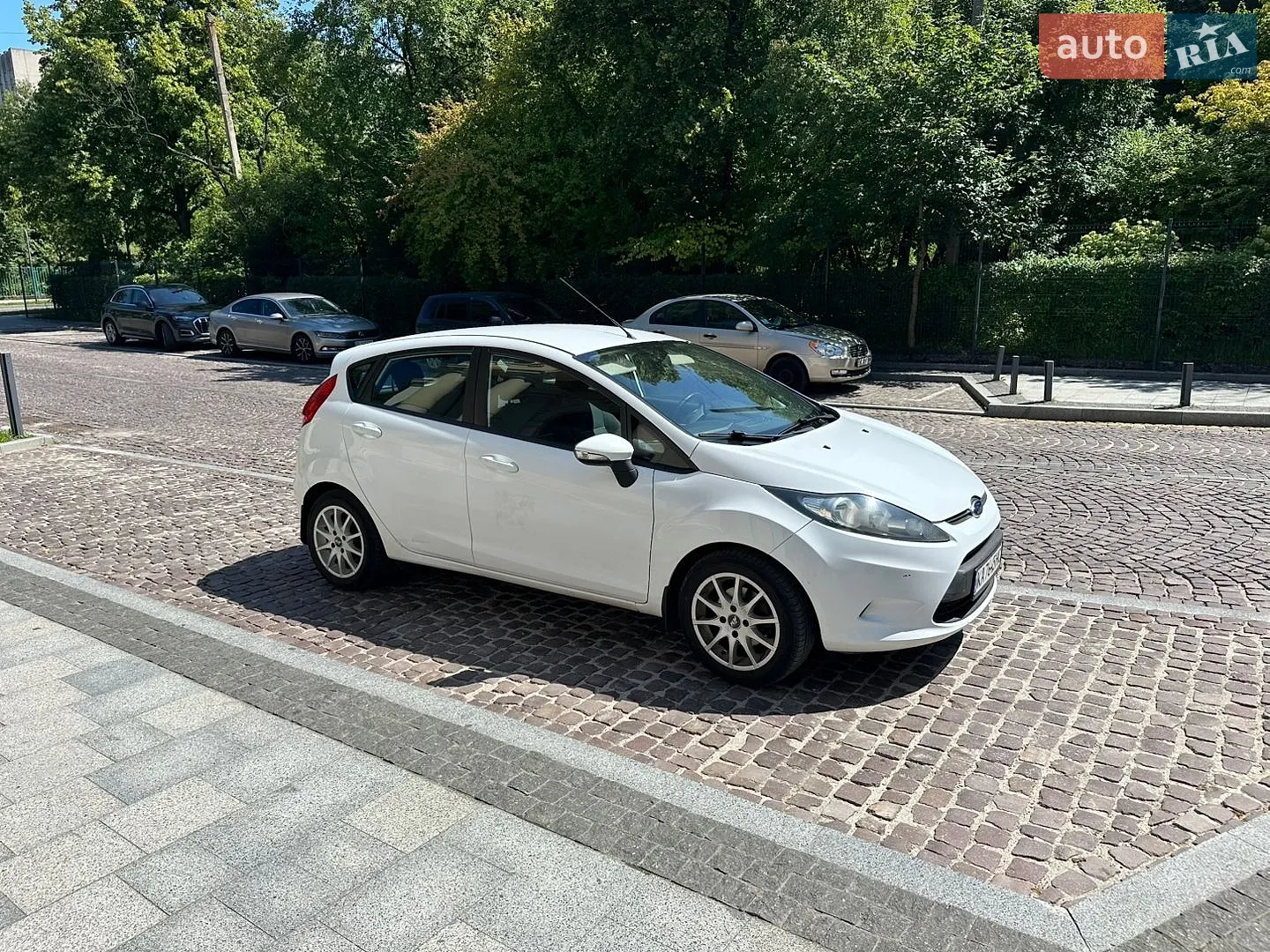 2012 Ford Fiesta - мініатюра 11