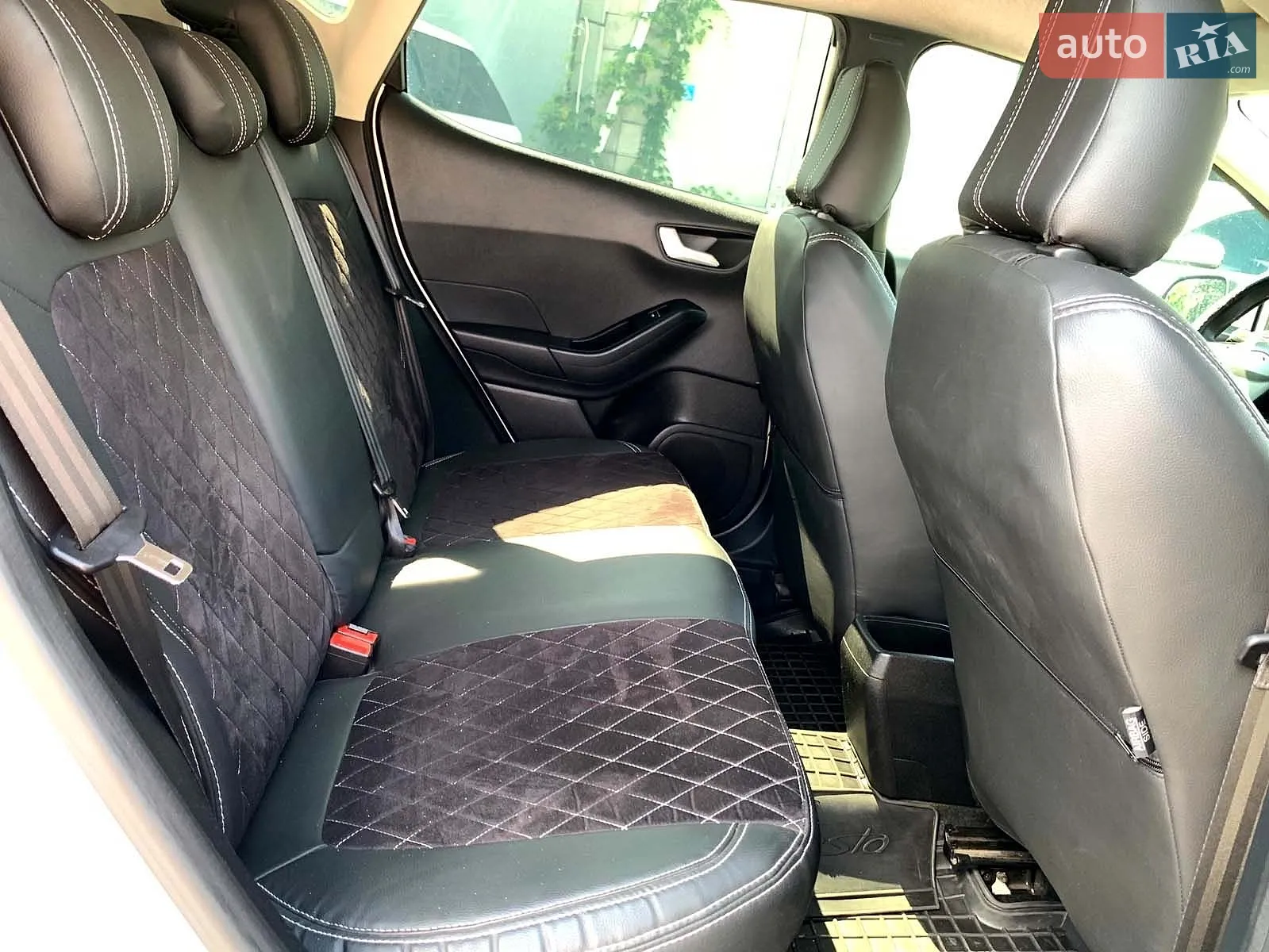 2018 Ford Fiesta - мініатюра 28