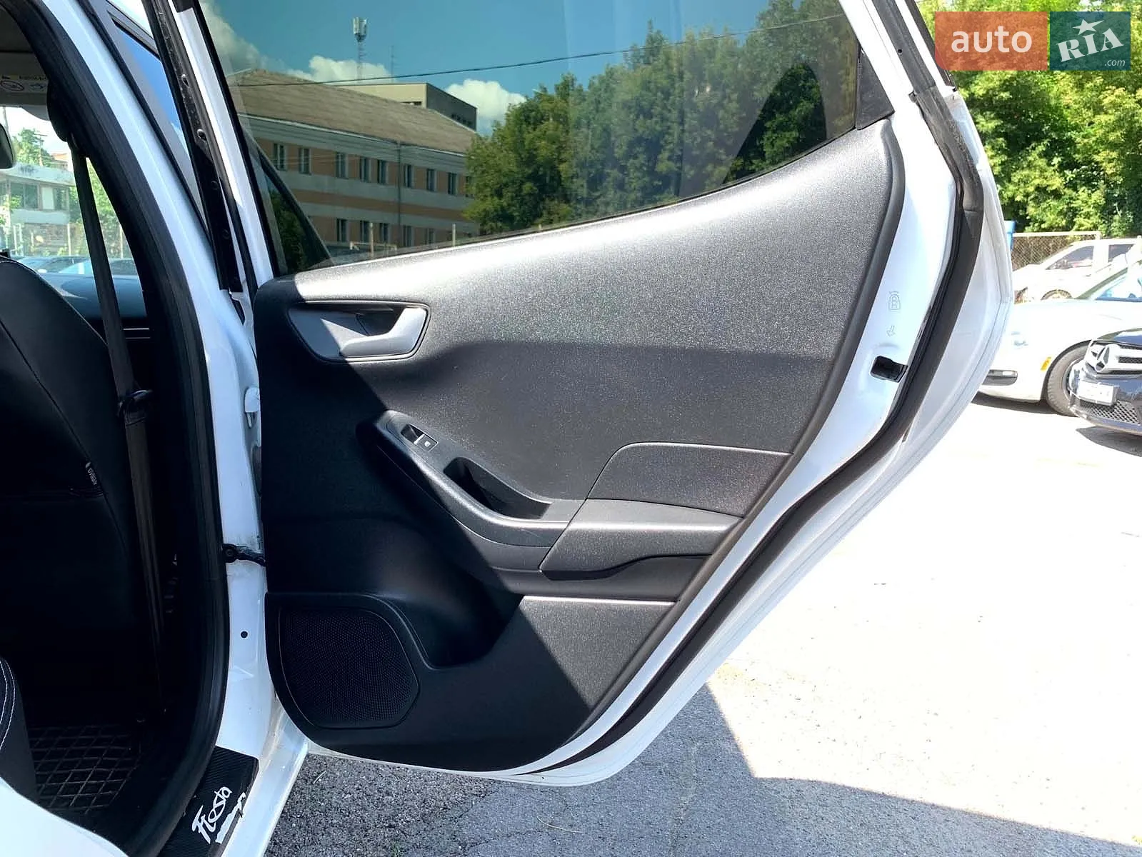 2018 Ford Fiesta - мініатюра 29