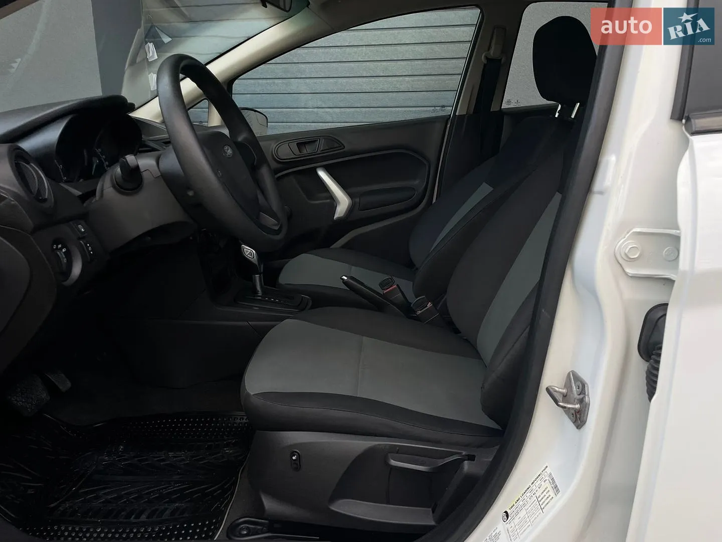 2015 Ford Fiesta - мініатюра 20