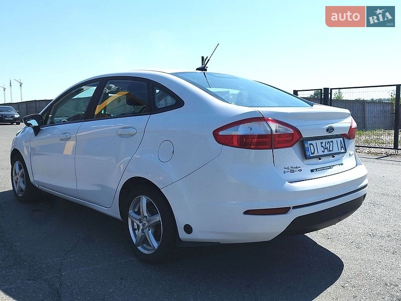 Седан Ford Fiesta 2017 в Киеве